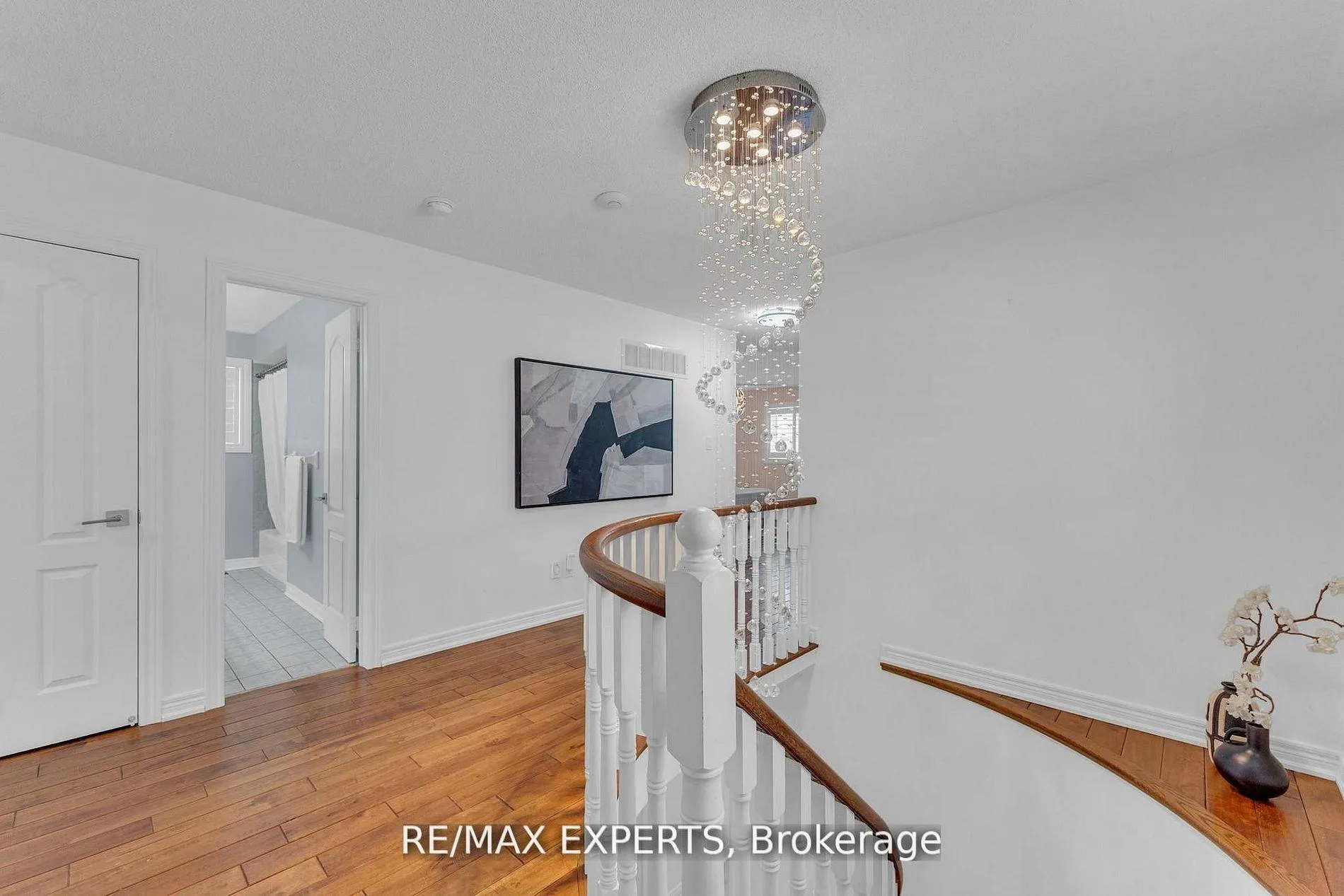 Photo 24 of 90 Summer Valley Drive, Brampton, Snelgrove — HOMEH