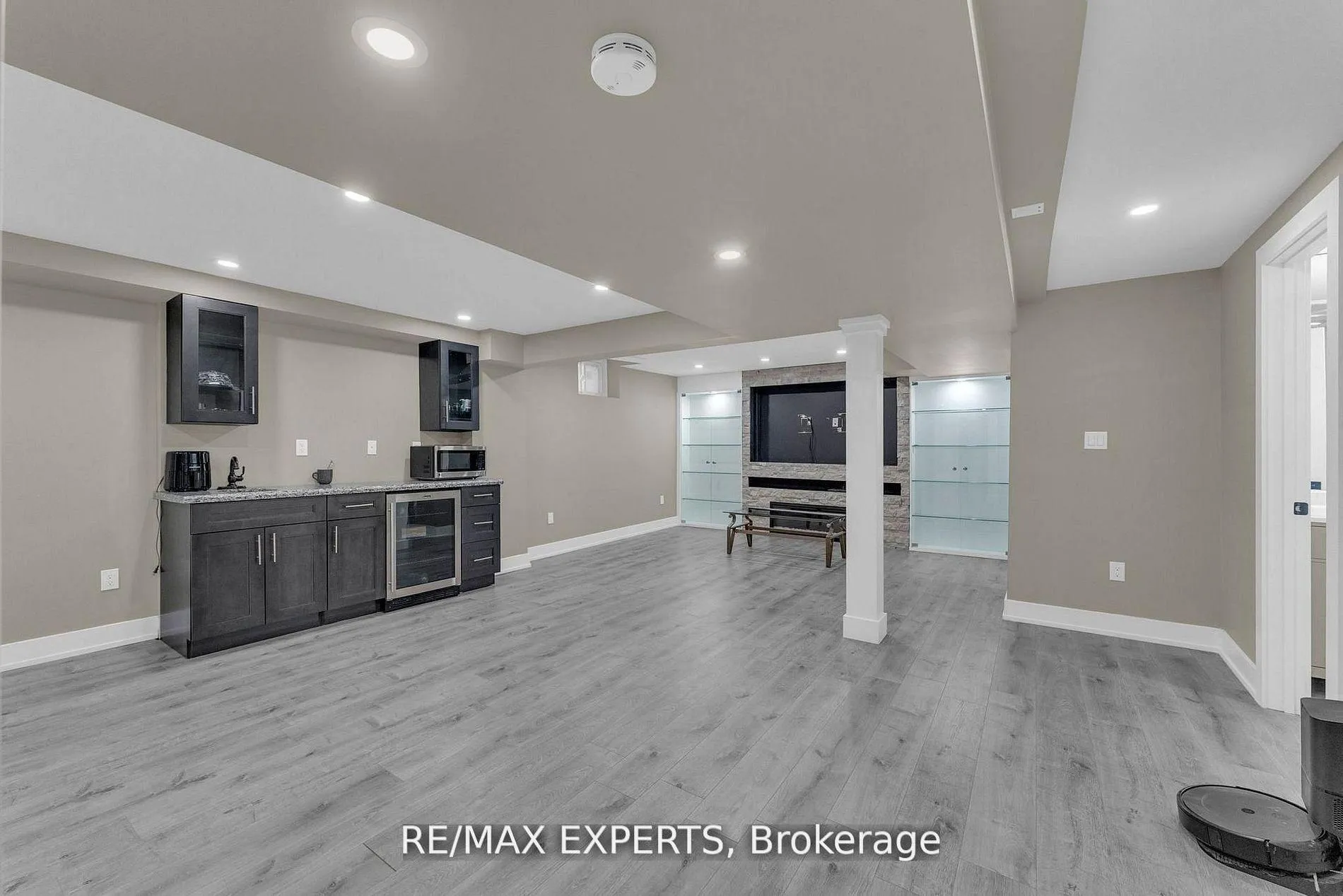 Photo 38 of 90 Summer Valley Drive, Brampton, Snelgrove — HOMEH