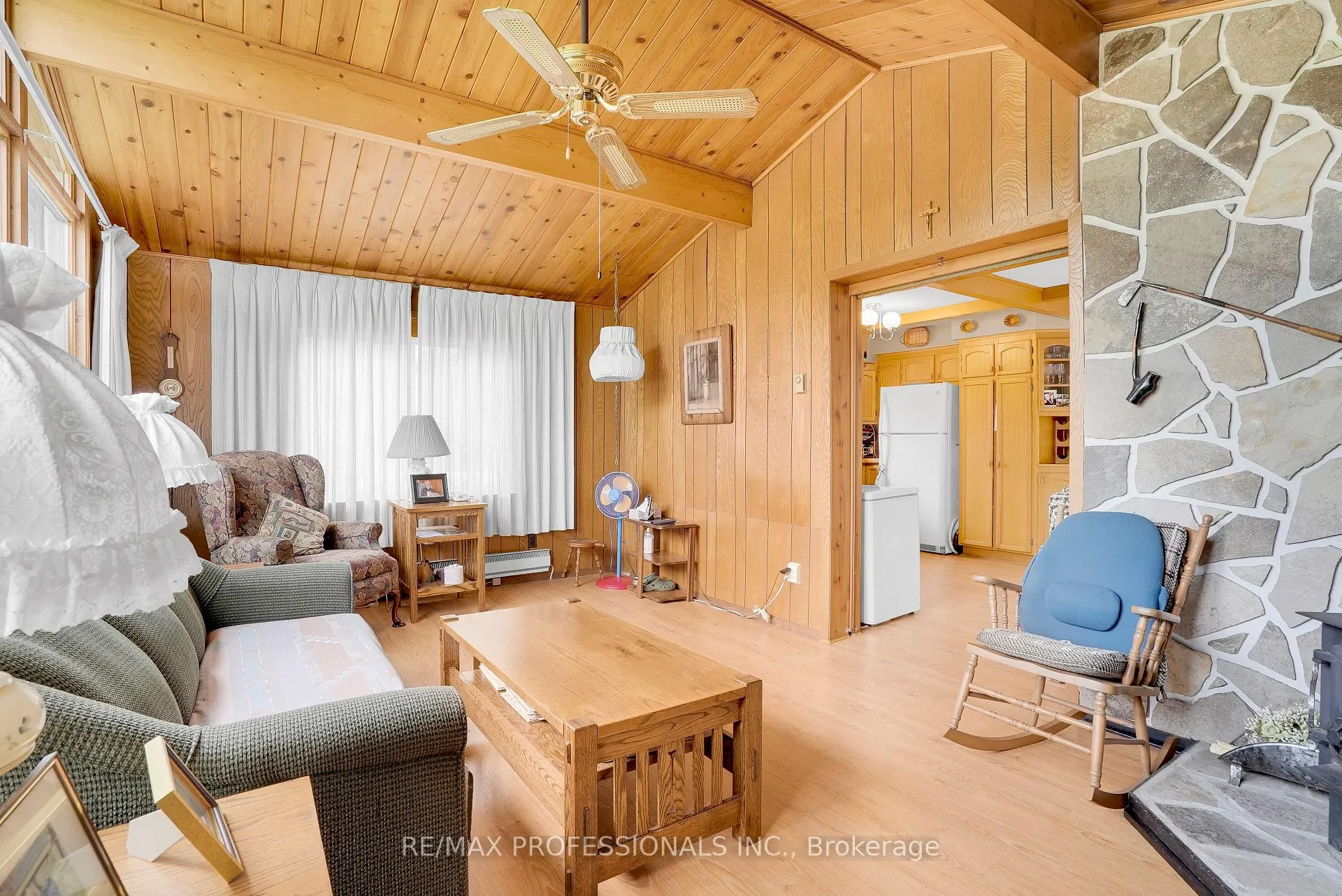 Photo 15 of 1079 Spooners Road, Innisfil, Rural Innisfil — HOMEH