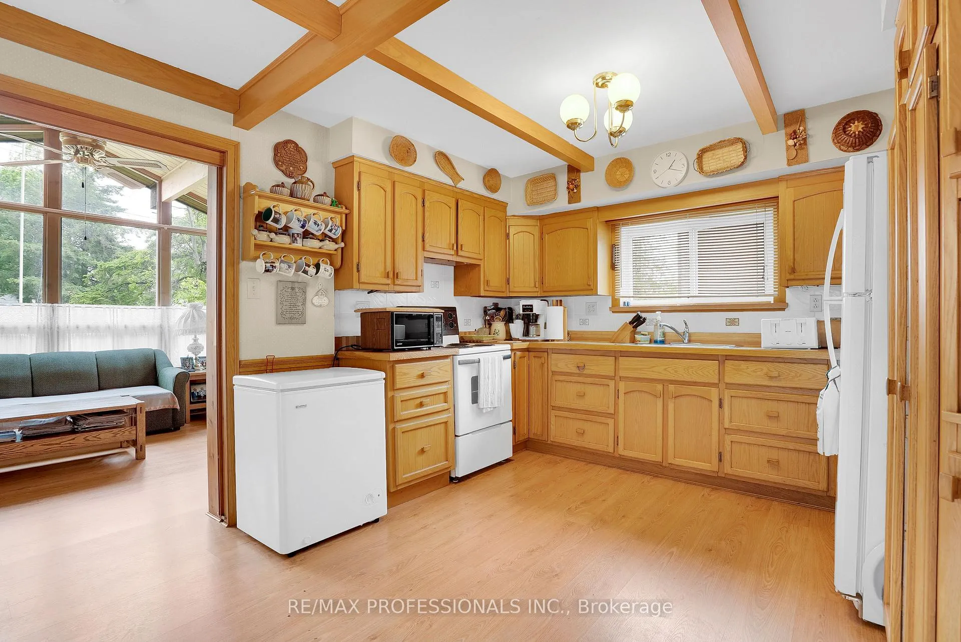Photo 16 of 1079 Spooners Road, Innisfil, Rural Innisfil — HOMEH