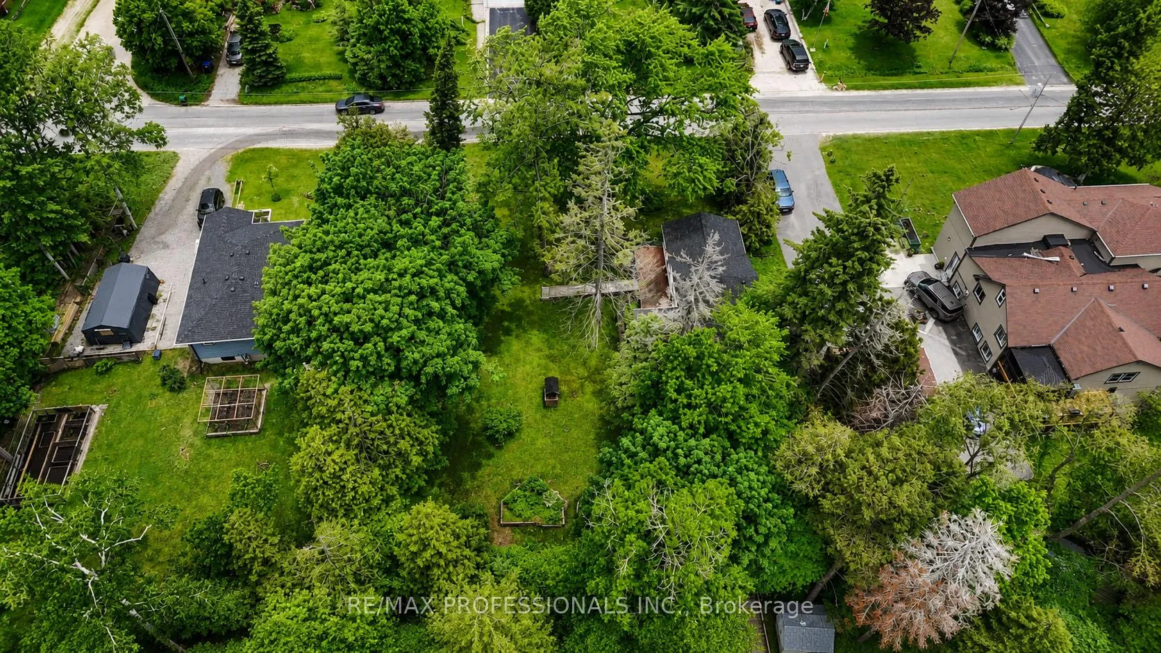 Photo 35 of 1079 Spooners Road, Innisfil, Rural Innisfil — HOMEH