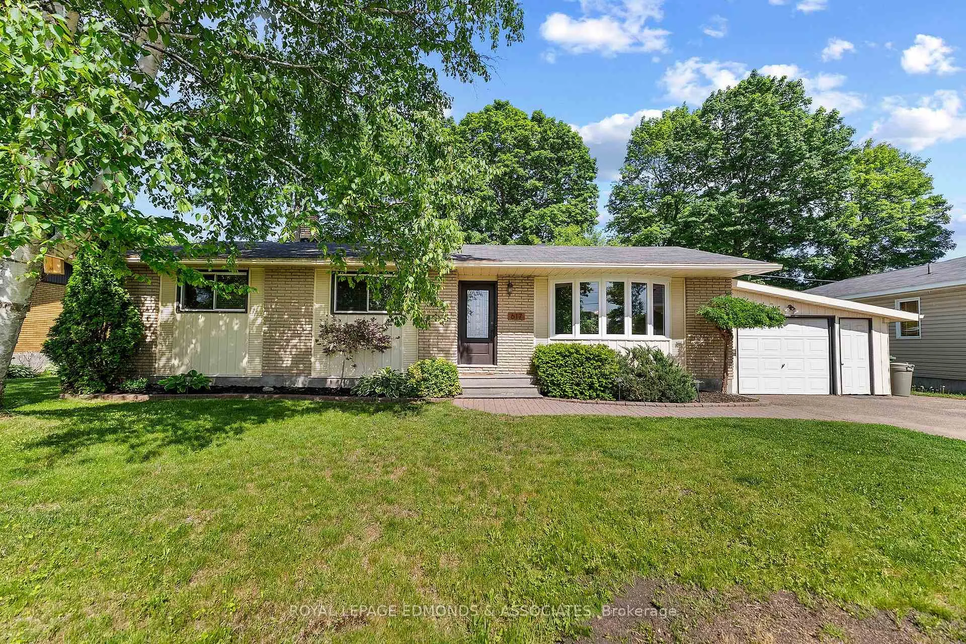 Photo 1 of 617 Cecelia Street, Pembroke — HOMEH