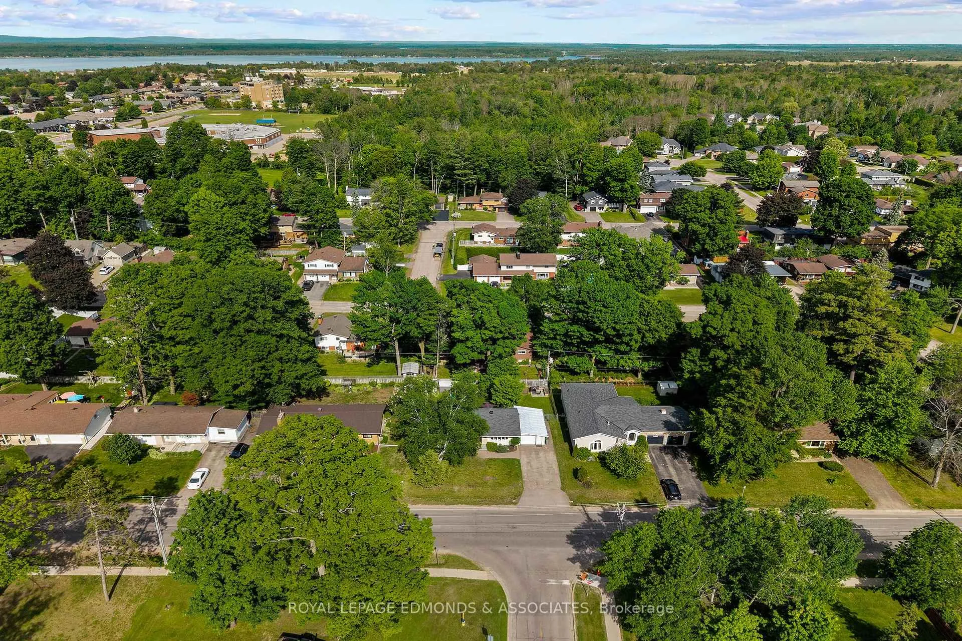 Photo 4 of 617 Cecelia Street, Pembroke — HOMEH