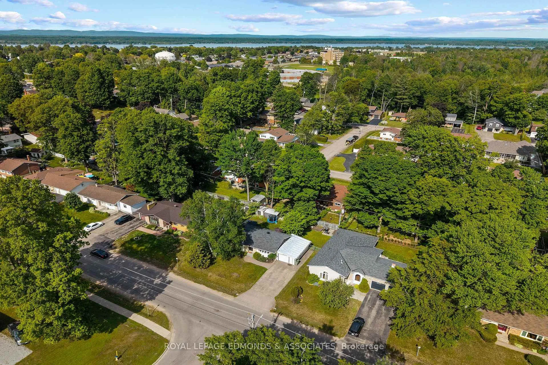 Photo 5 of 617 Cecelia Street, Pembroke — HOMEH