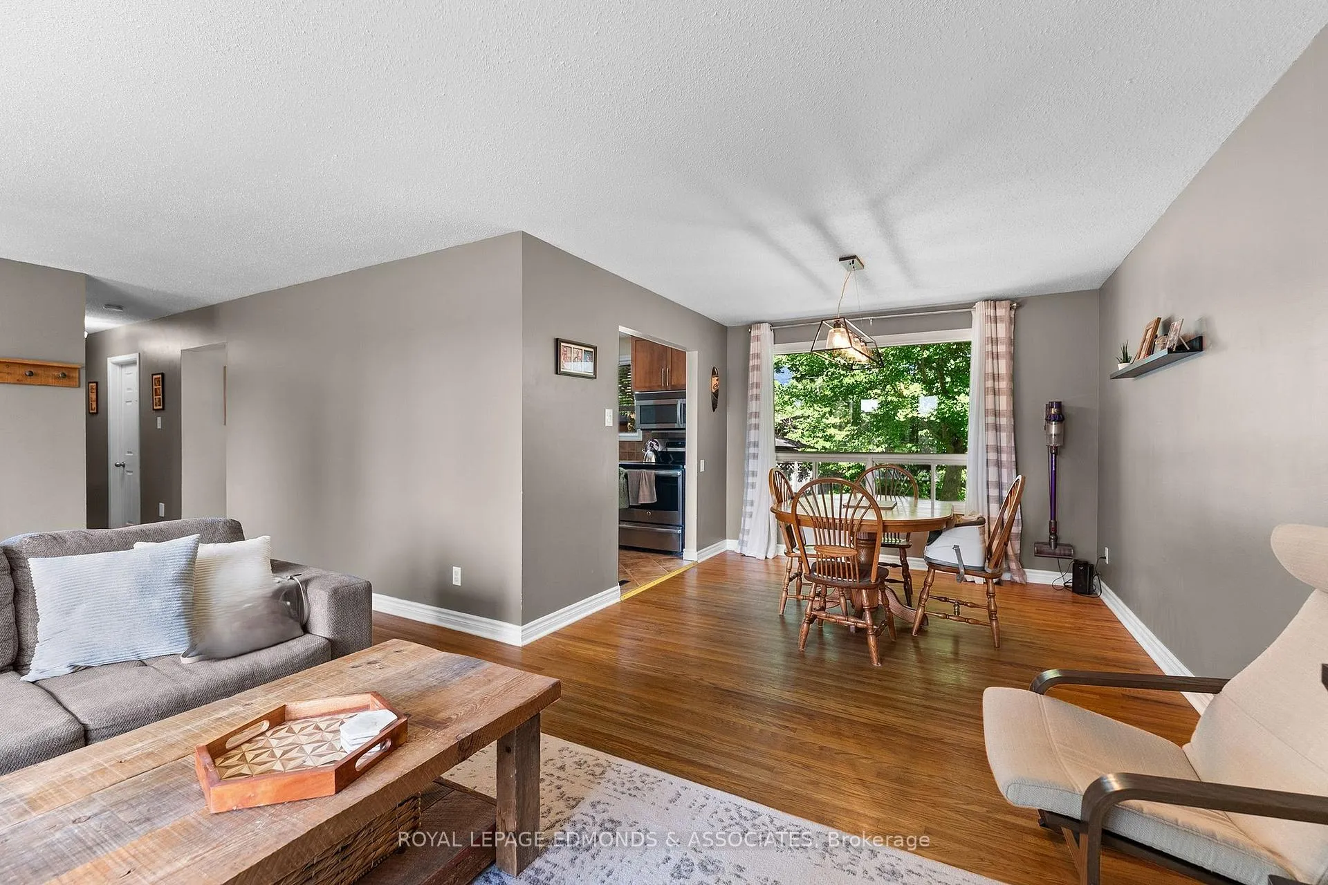 Photo 10 of 617 Cecelia Street, Pembroke — HOMEH