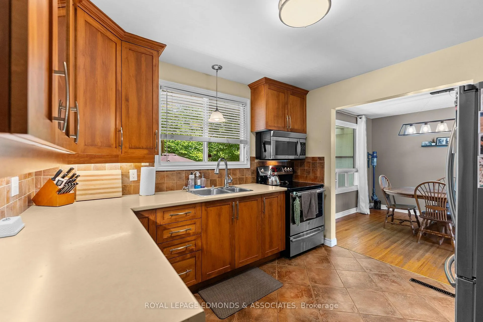 Photo 15 of 617 Cecelia Street, Pembroke — HOMEH