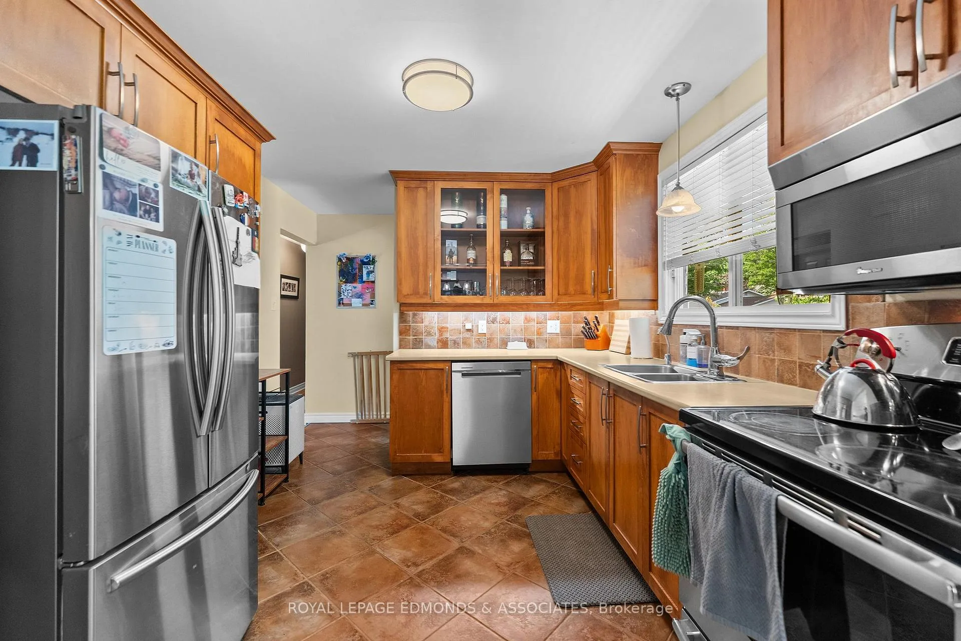 Photo 16 of 617 Cecelia Street, Pembroke — HOMEH