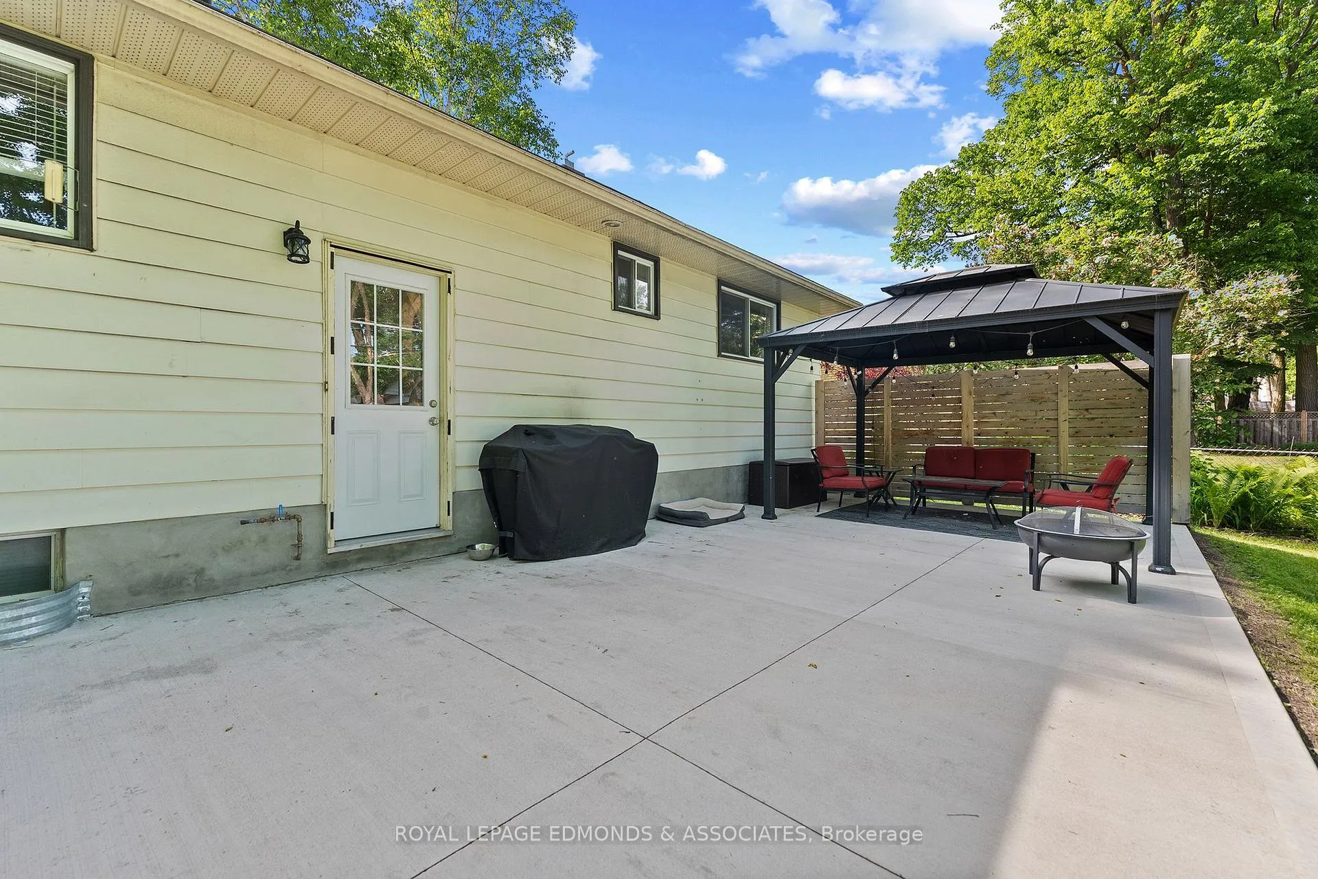 Photo 40 of 617 Cecelia Street, Pembroke — HOMEH