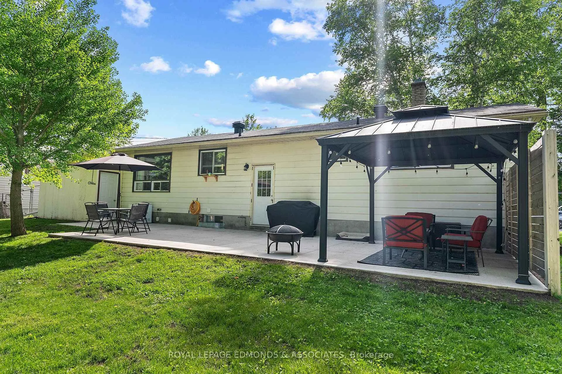 Photo 41 of 617 Cecelia Street, Pembroke — HOMEH