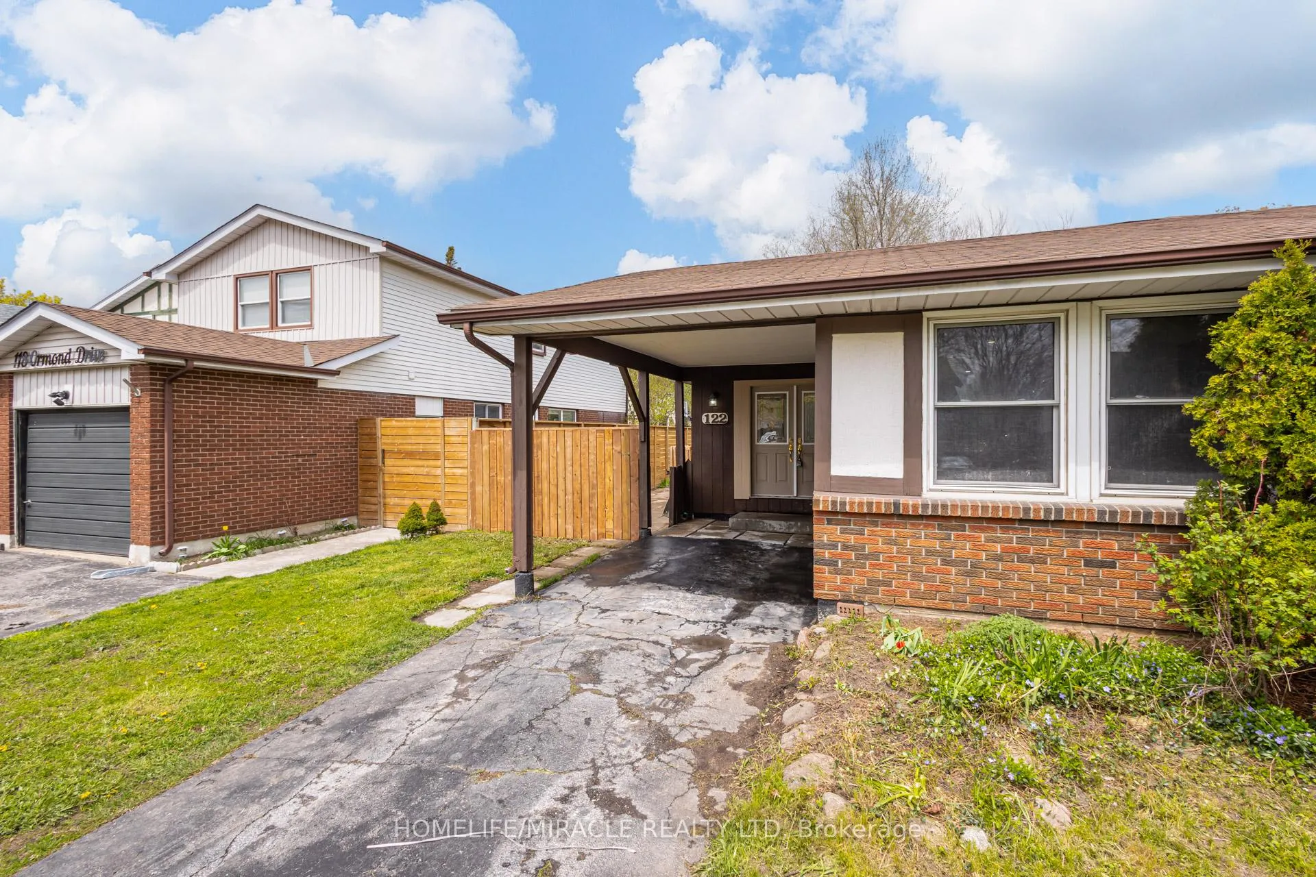 Photo 3 of 122 Ormond Drive, Oshawa, Samac — HOMEH