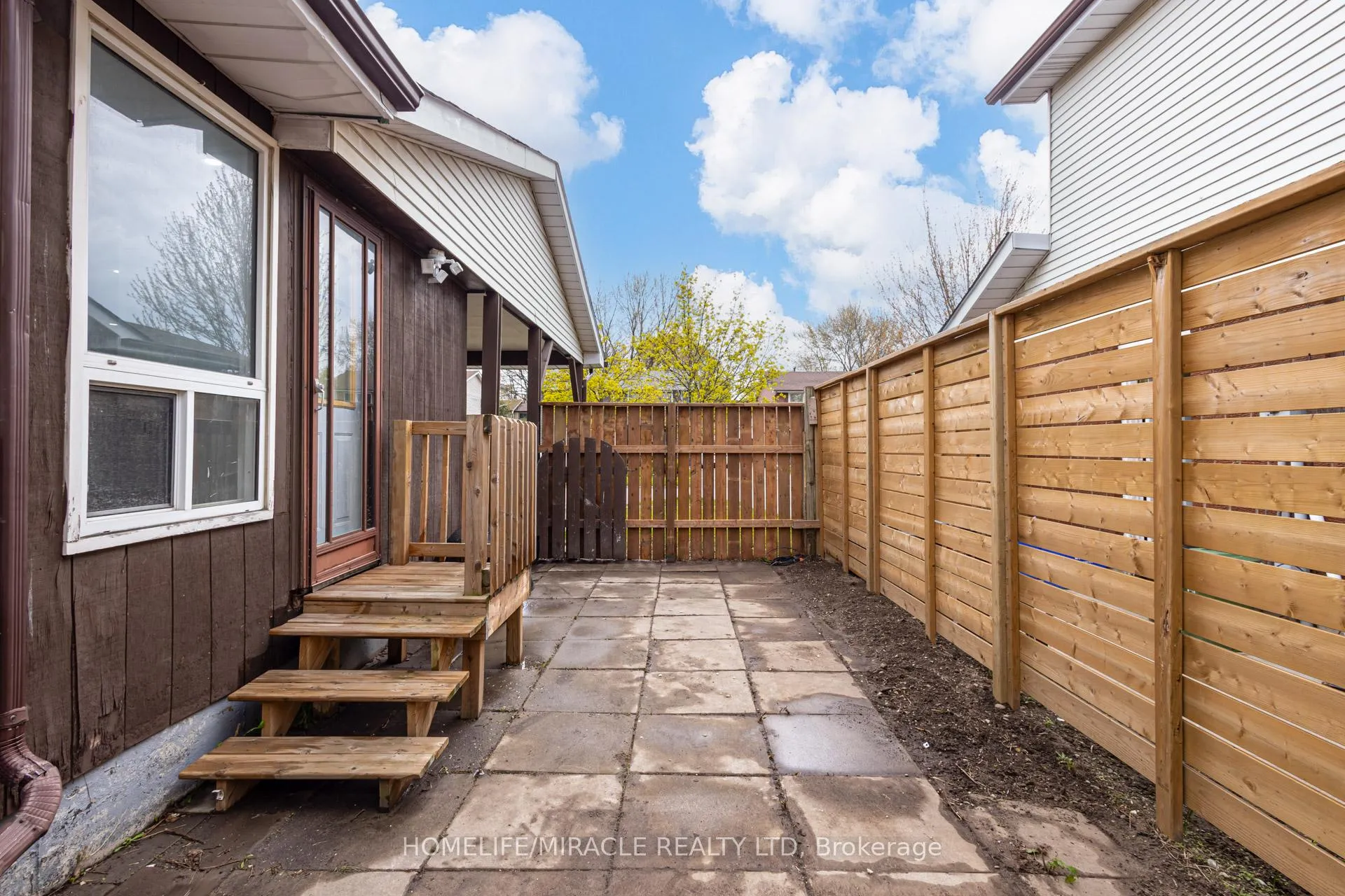 Photo 44 of 122 Ormond Drive, Oshawa, Samac — HOMEH