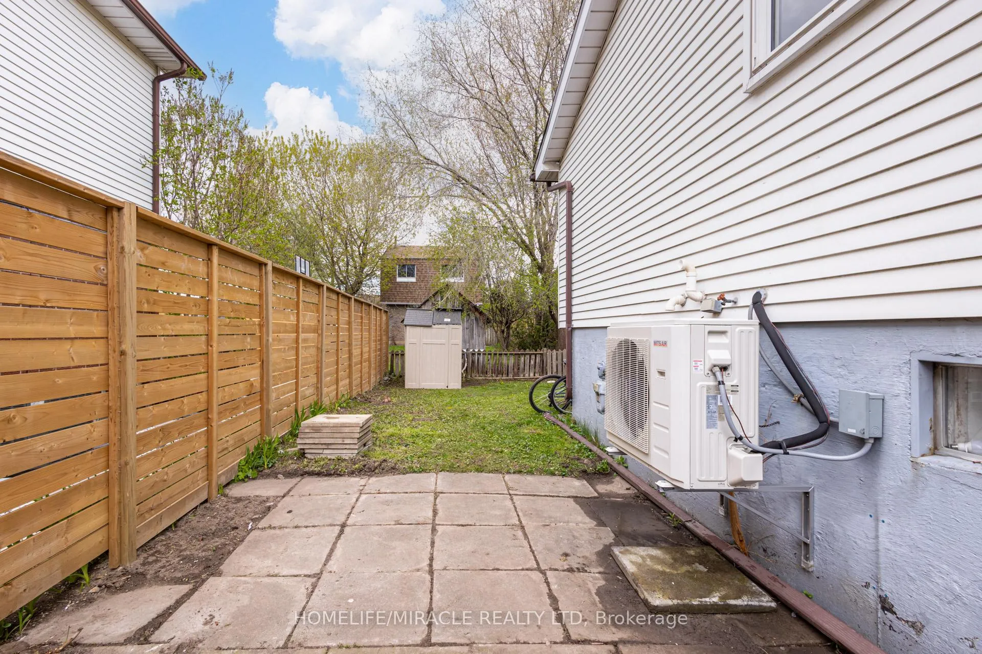 Photo 45 of 122 Ormond Drive, Oshawa, Samac — HOMEH