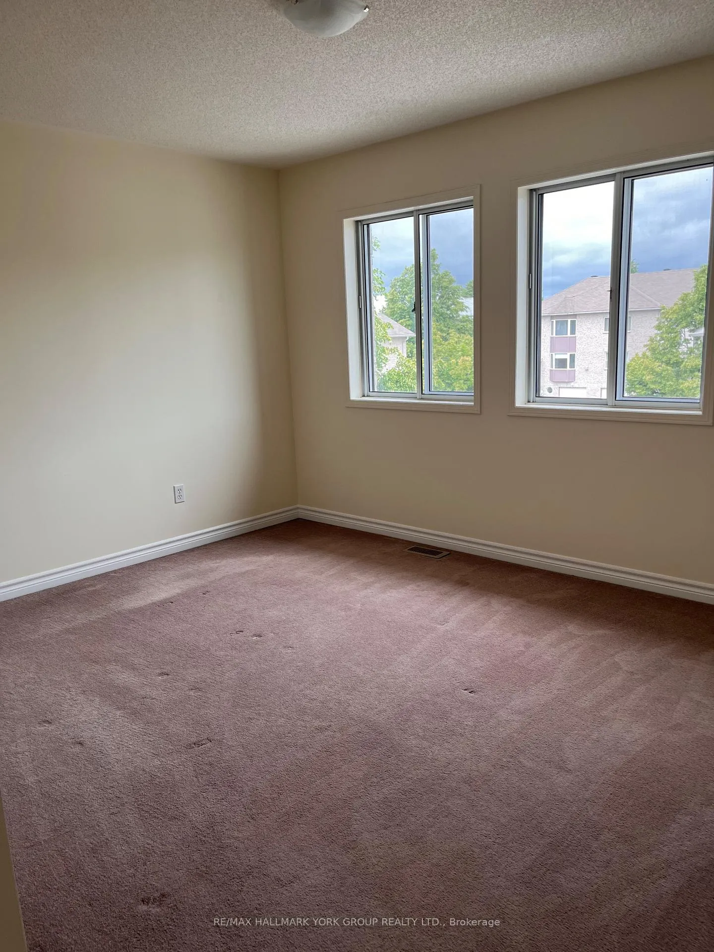 Photo 6 of Unit 47, 490 Veterans Drive, Barrie, Holly — HOMEH