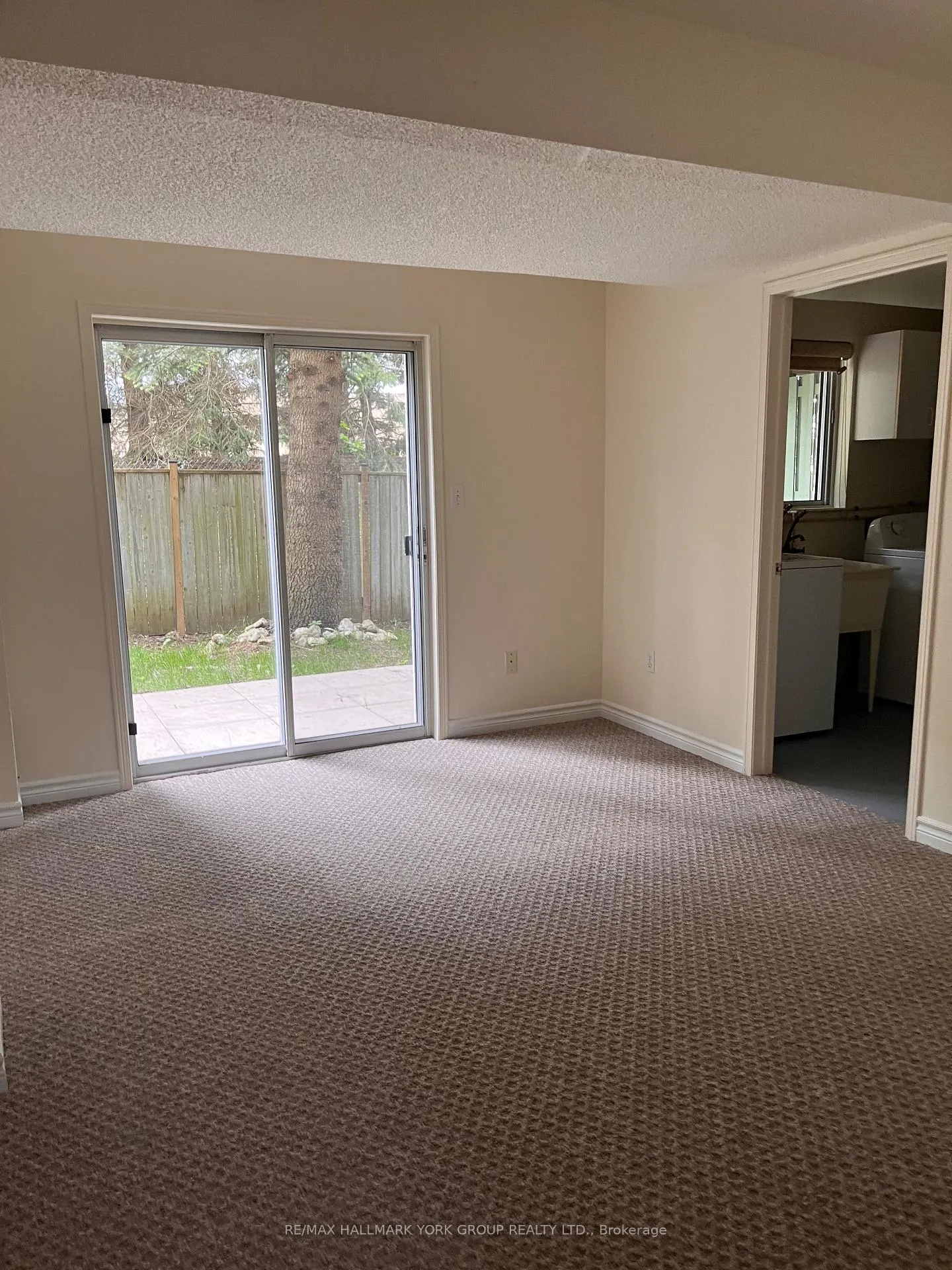 Photo 9 of Unit 47, 490 Veterans Drive, Barrie, Holly — HOMEH