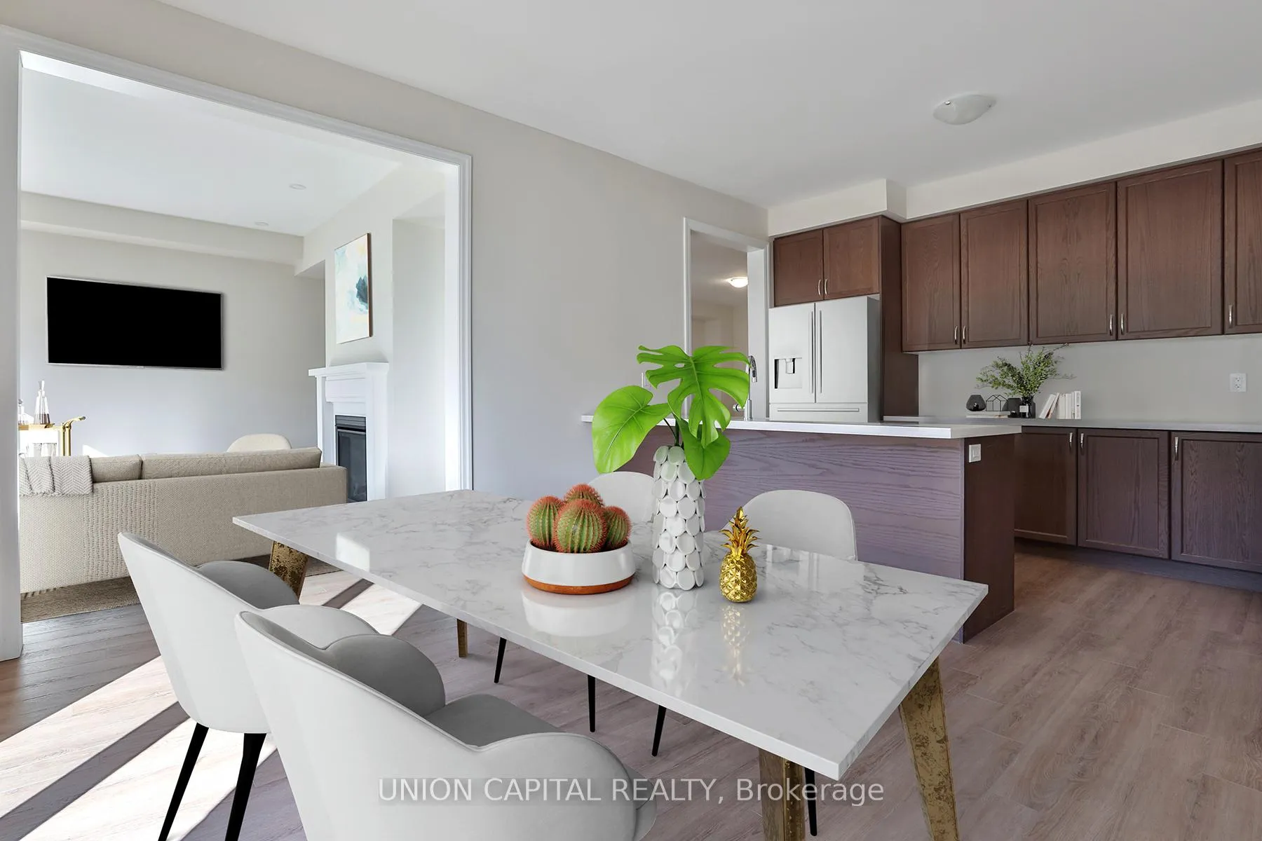 Photo 4 of 47 Donald Ingram Crescent, Georgina, Keswick North — HOMEH