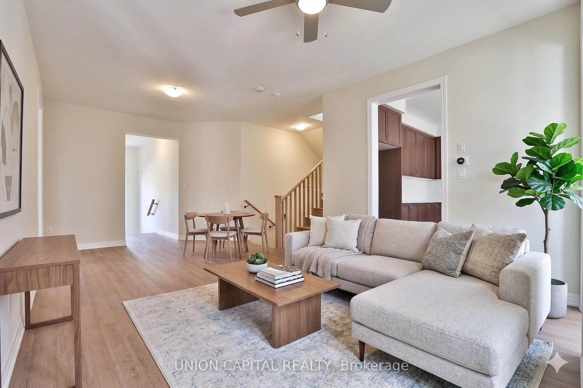 Photo 10 of 47 Donald Ingram Crescent, Georgina, Keswick North — HOMEH