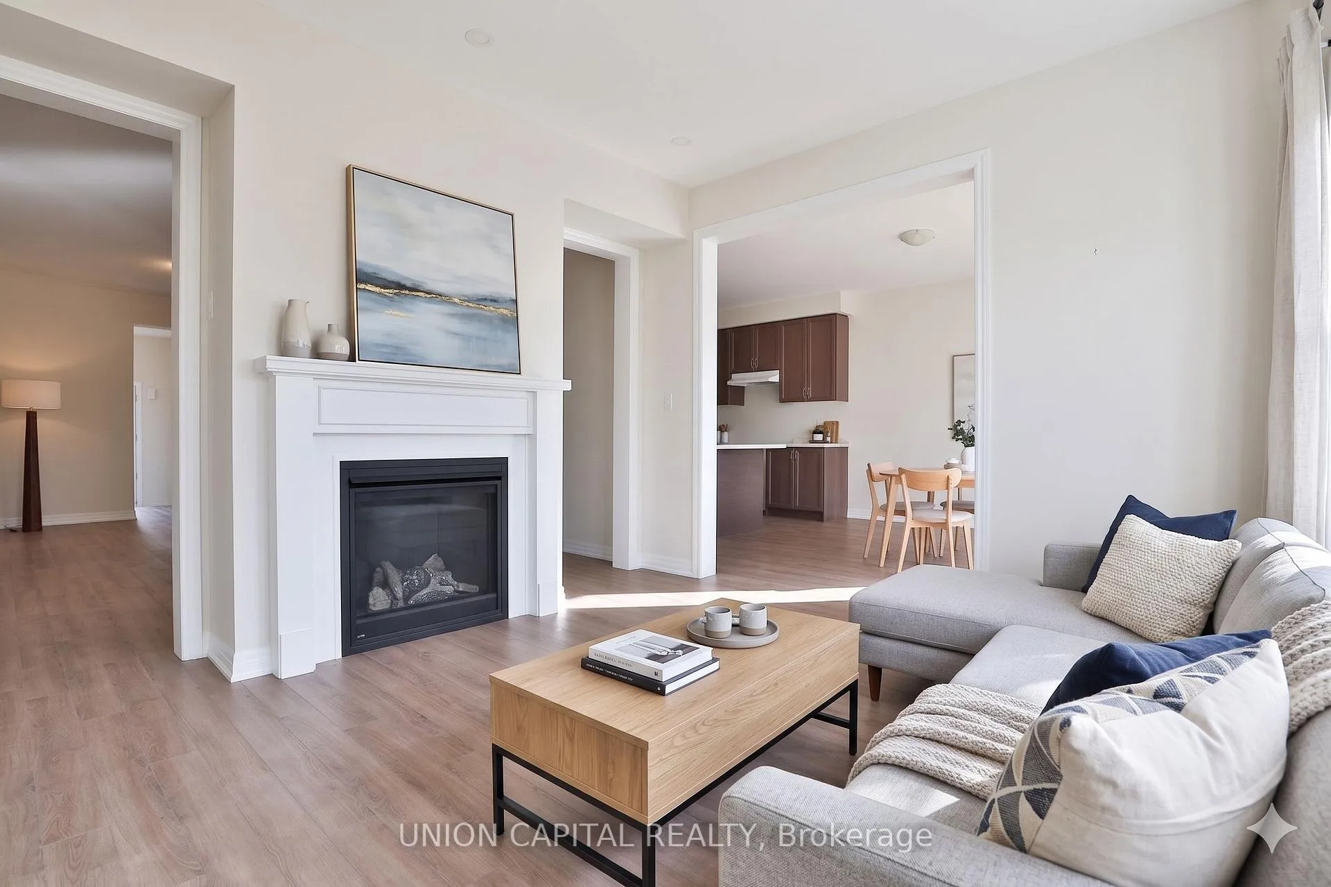 Photo 13 of 47 Donald Ingram Crescent, Georgina, Keswick North — HOMEH