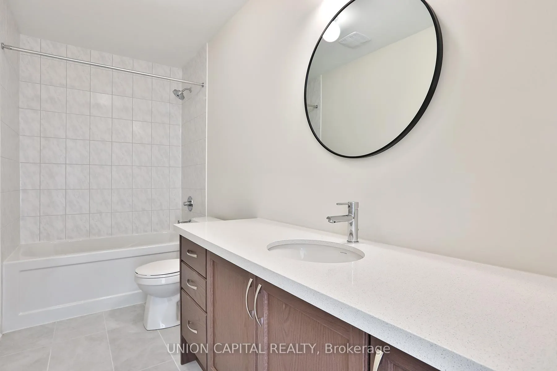 Photo 27 of 47 Donald Ingram Crescent, Georgina, Keswick North — HOMEH