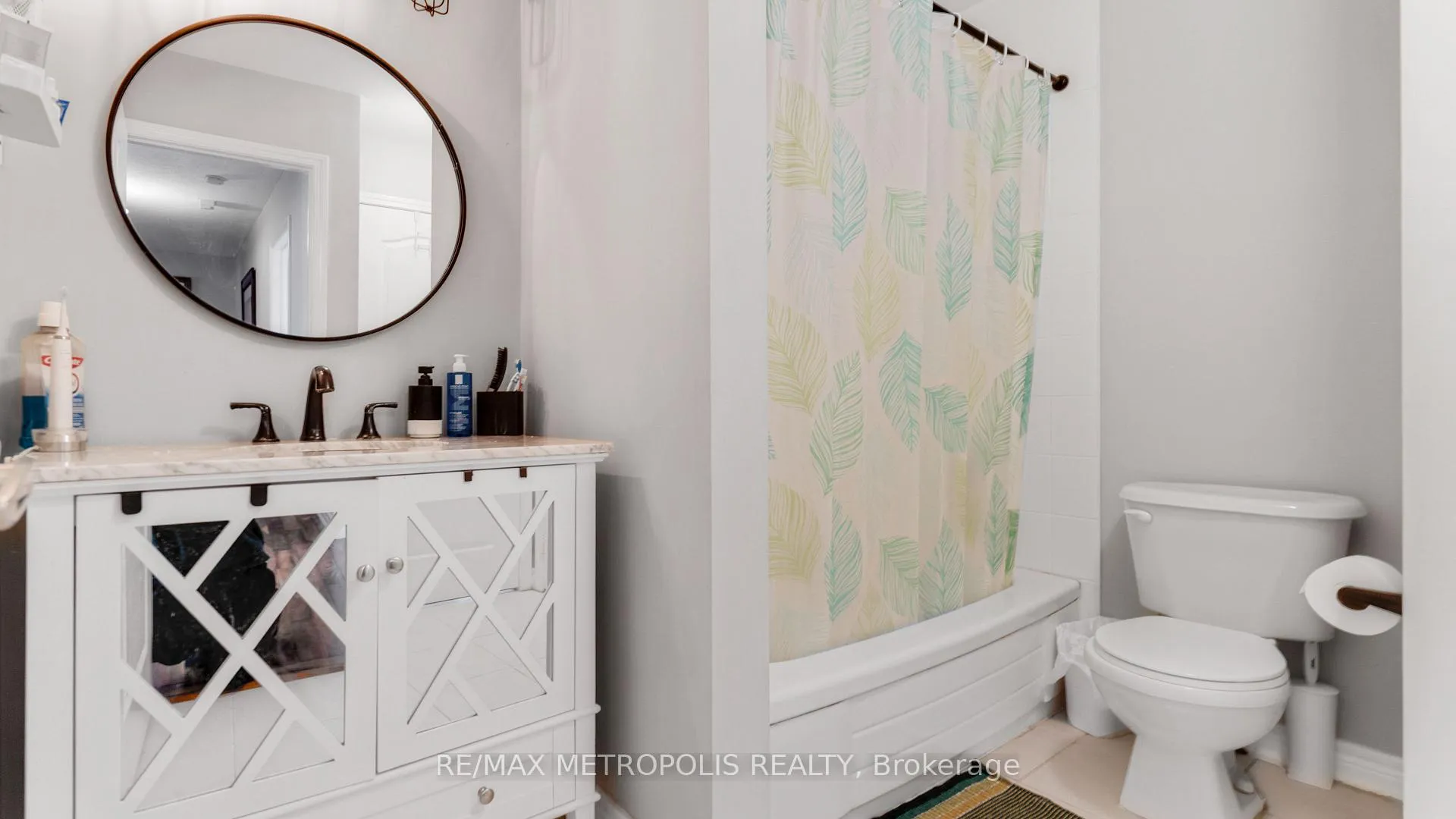 Photo 33 of 2420 Baintree Crescent, Oakville, Westmount — HOMEH