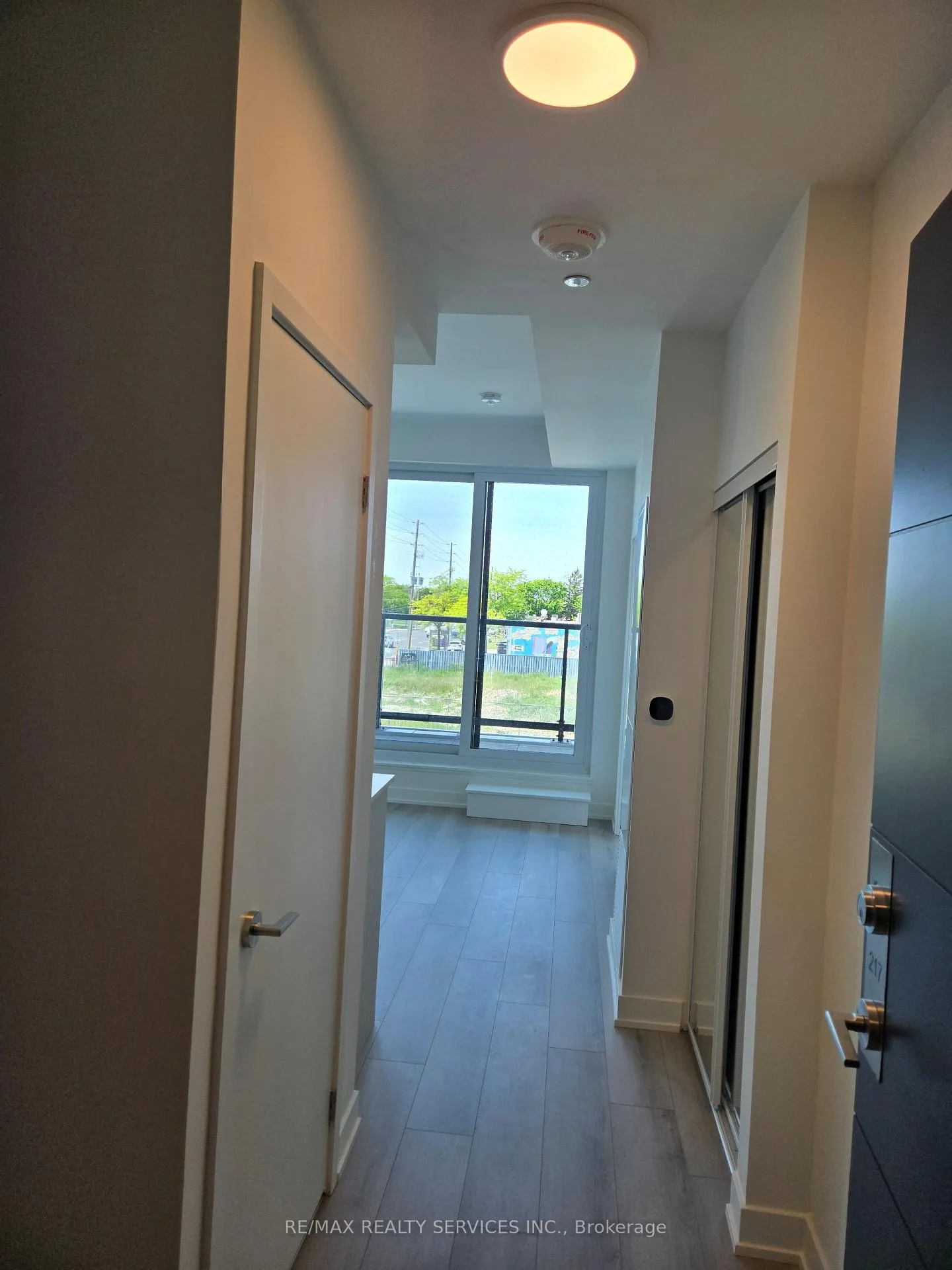 Photo 3 of Unit 217, 20 Deans Drive, Scarborough, Clairlea-Birchmount — HOMEH