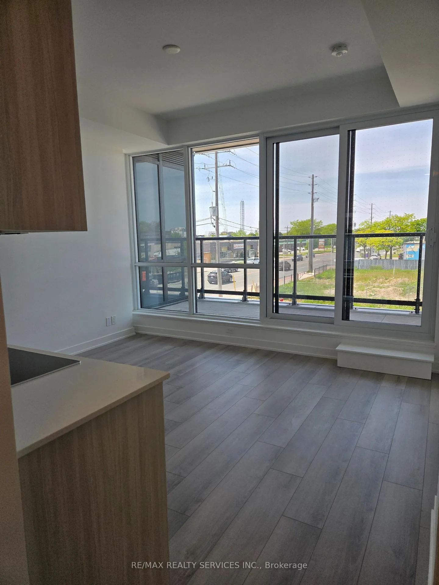 Photo 4 of Unit 217, 20 Deans Drive, Scarborough, Clairlea-Birchmount — HOMEH