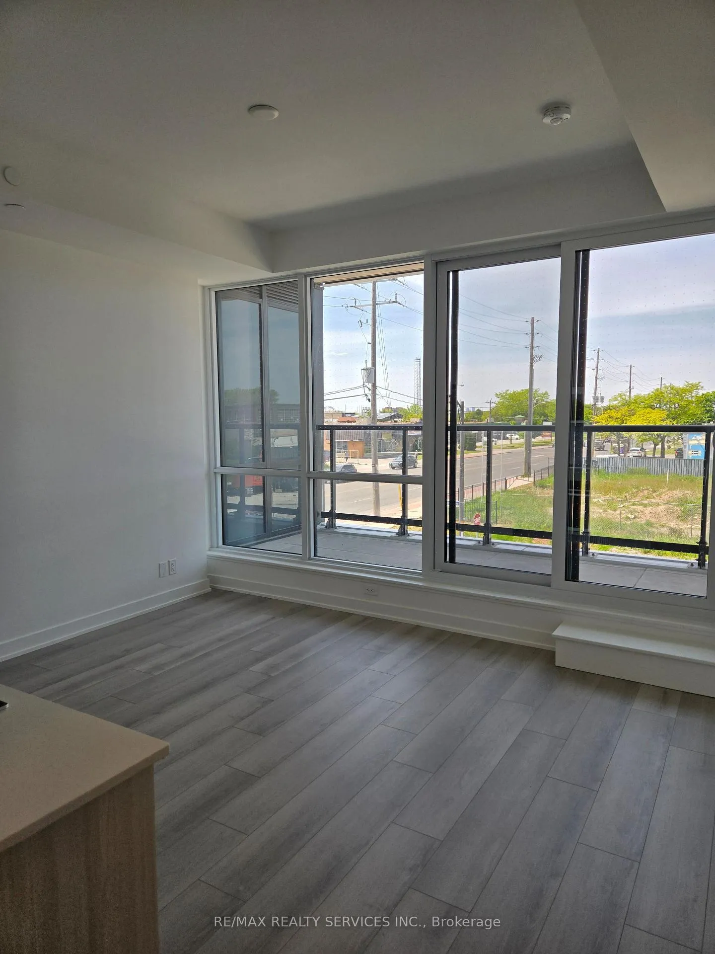 Photo 5 of Unit 217, 20 Deans Drive, Scarborough, Clairlea-Birchmount — HOMEH
