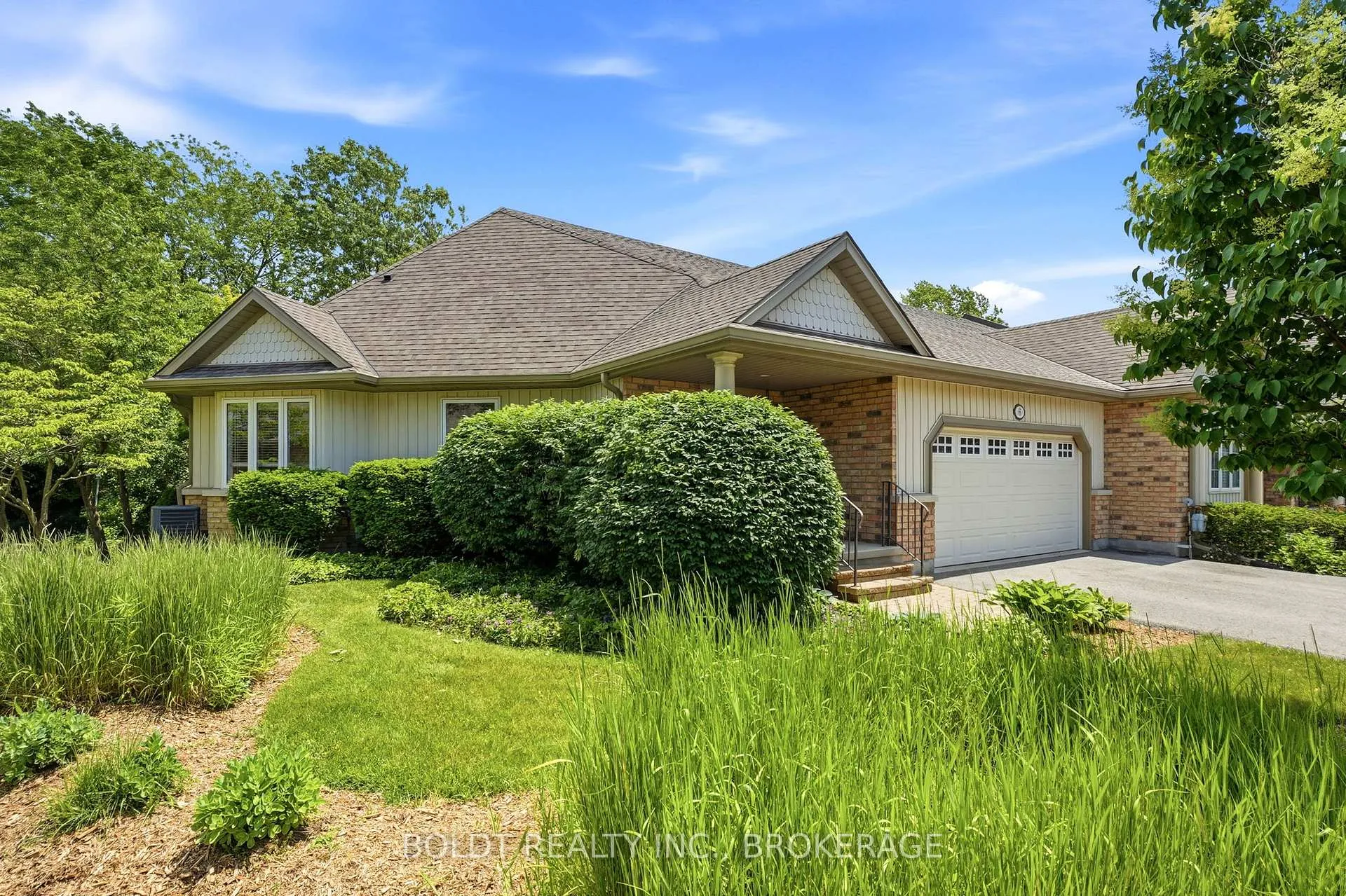 Photo 3 of Unit 6, 605 Welland Avenue, St. Catharines, Carlton/Bunting — HOMEH