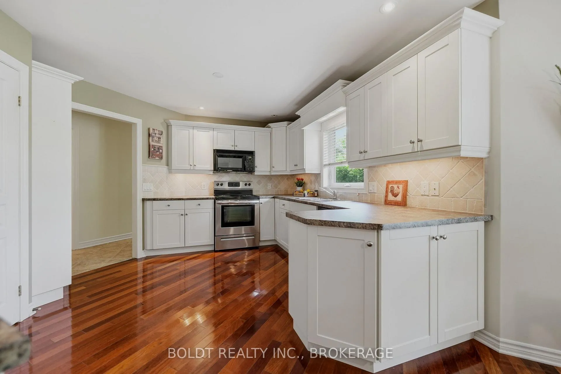 Photo 18 of Unit 6, 605 Welland Avenue, St. Catharines, Carlton/Bunting — HOMEH