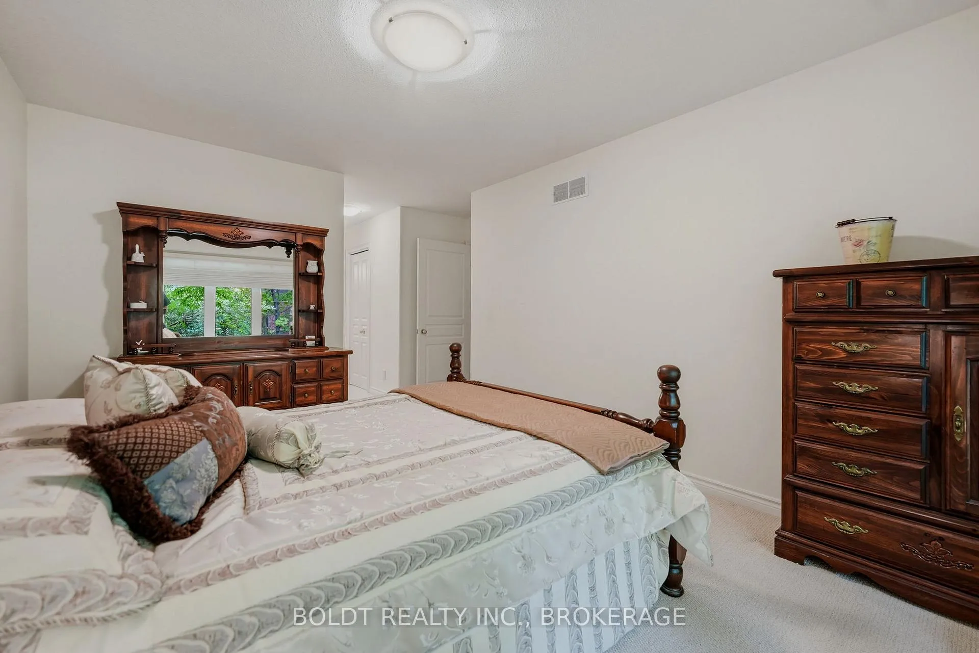 Photo 24 of Unit 6, 605 Welland Avenue, St. Catharines, Carlton/Bunting — HOMEH