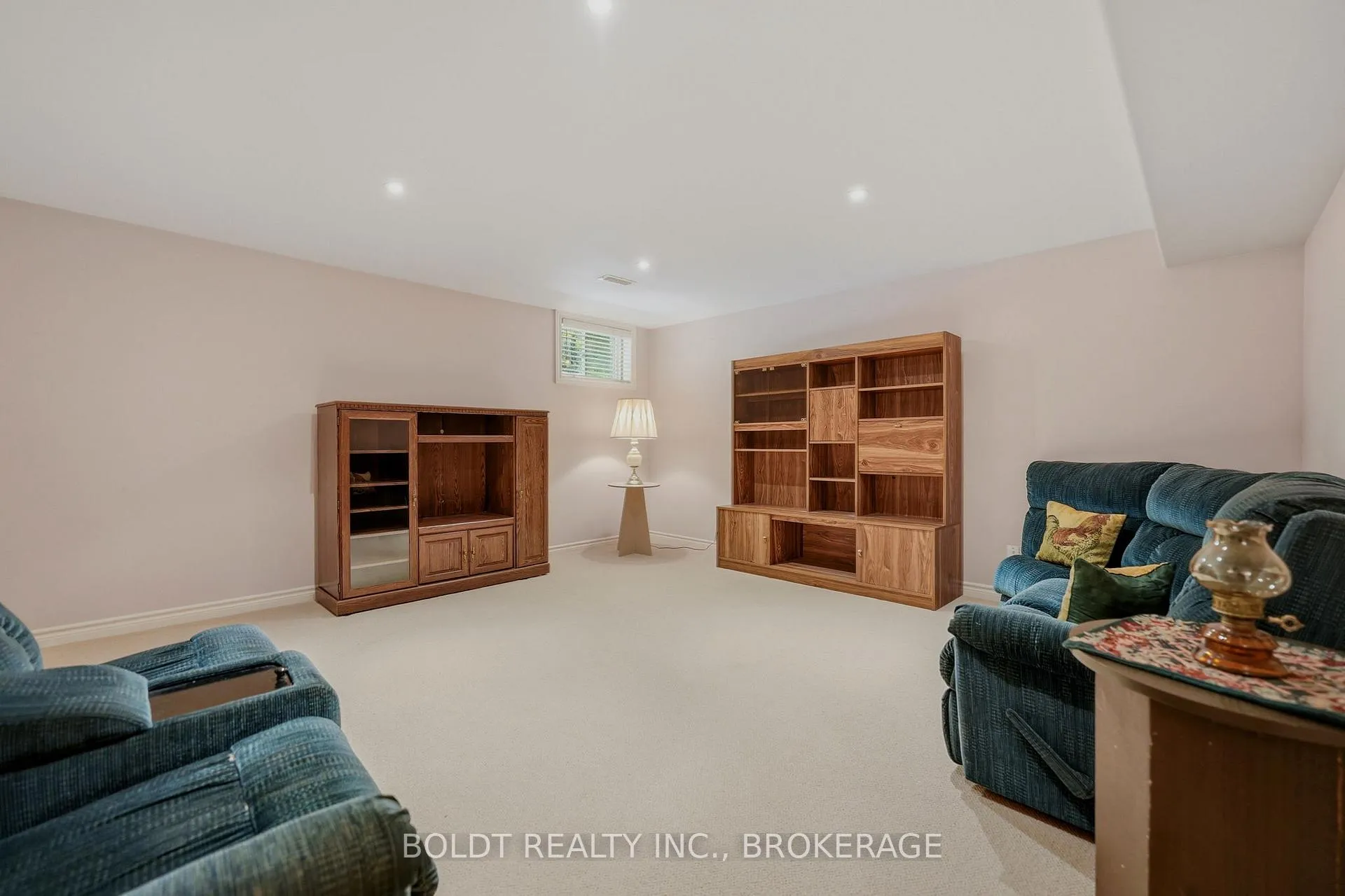Photo 33 of Unit 6, 605 Welland Avenue, St. Catharines, Carlton/Bunting — HOMEH
