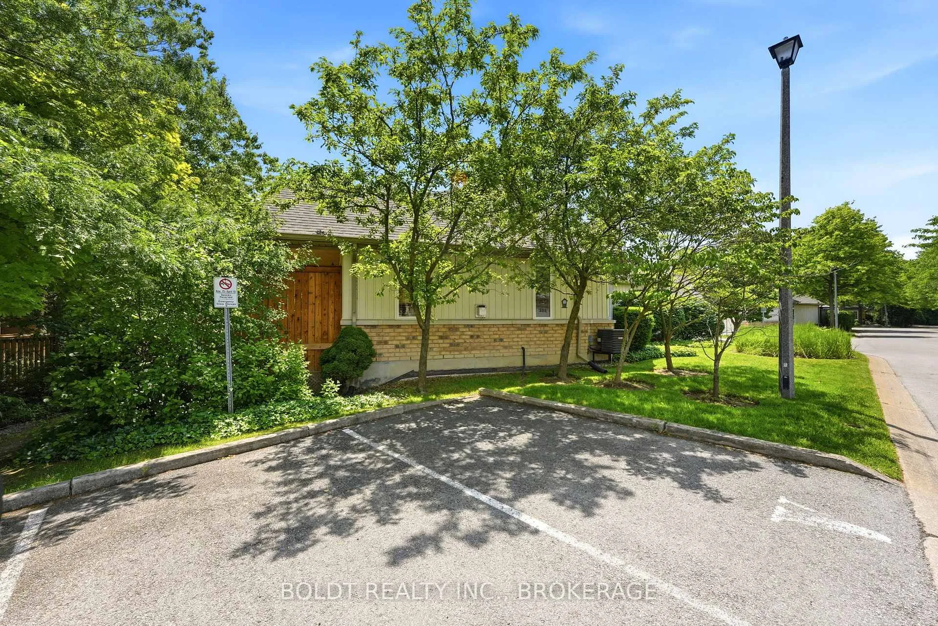 Photo 38 of Unit 6, 605 Welland Avenue, St. Catharines, Carlton/Bunting — HOMEH