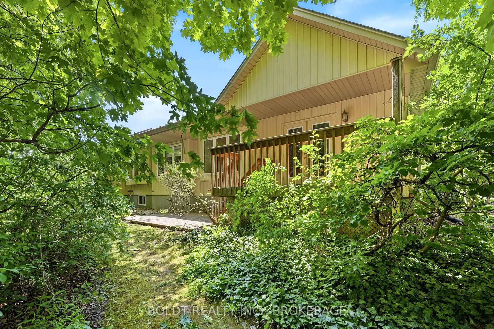 Photo 40 of Unit 6, 605 Welland Avenue, St. Catharines, Carlton/Bunting — HOMEH