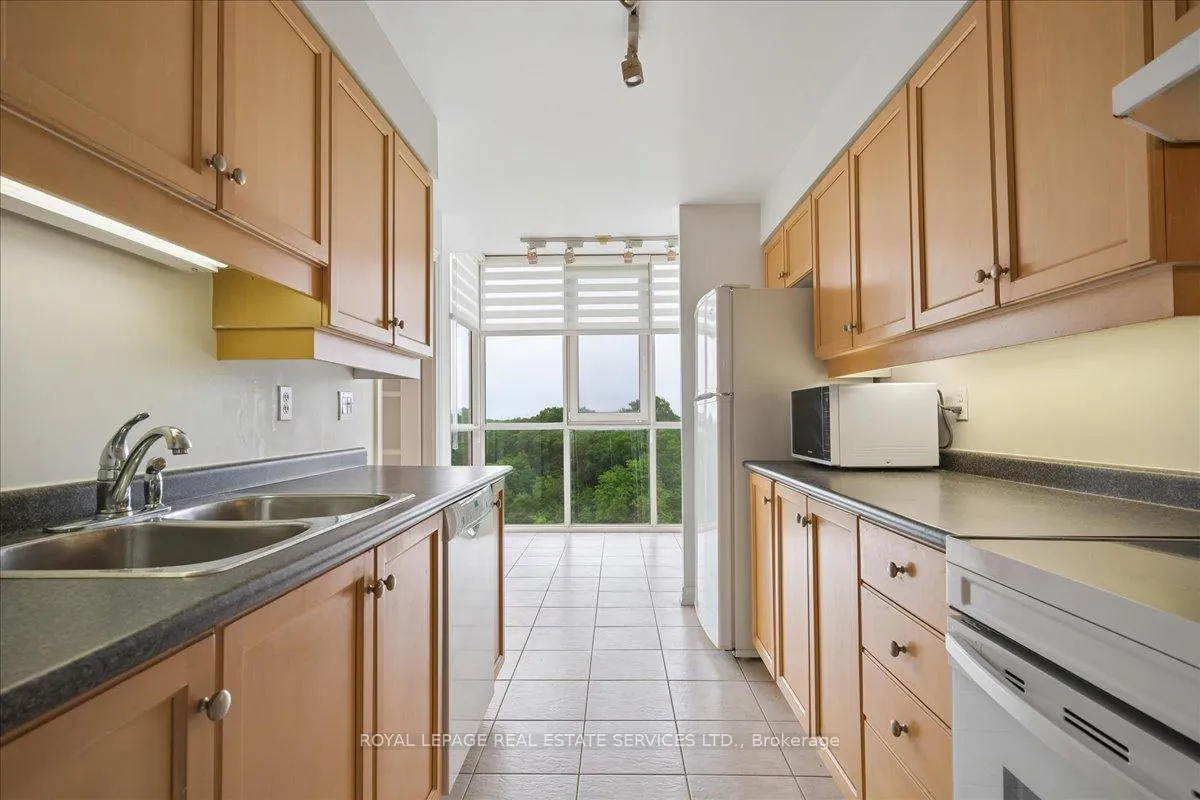 Photo 8 of Unit 602, 60 Old Mill Road, Oakville, Old Oakville — HOMEH