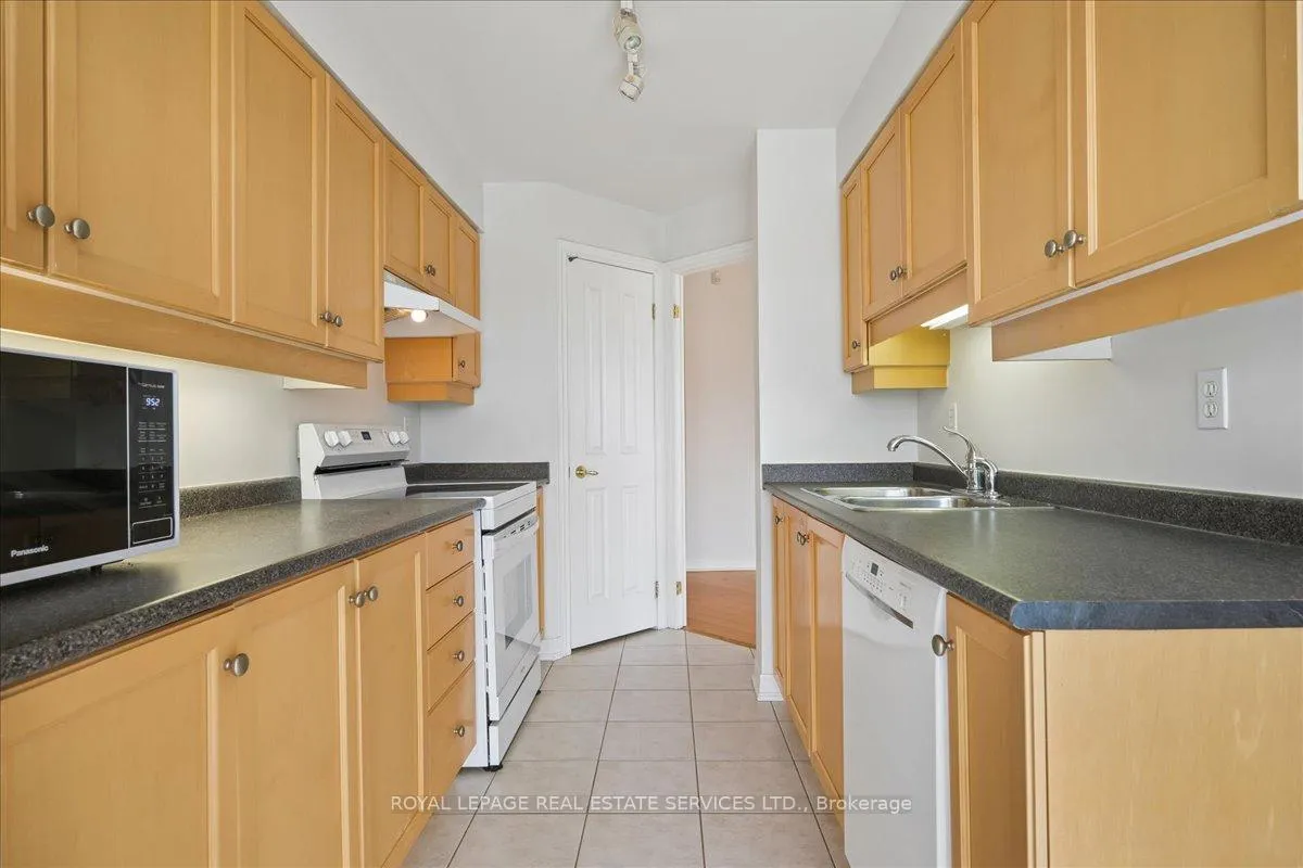 Photo 9 of Unit 602, 60 Old Mill Road, Oakville, Old Oakville — HOMEH