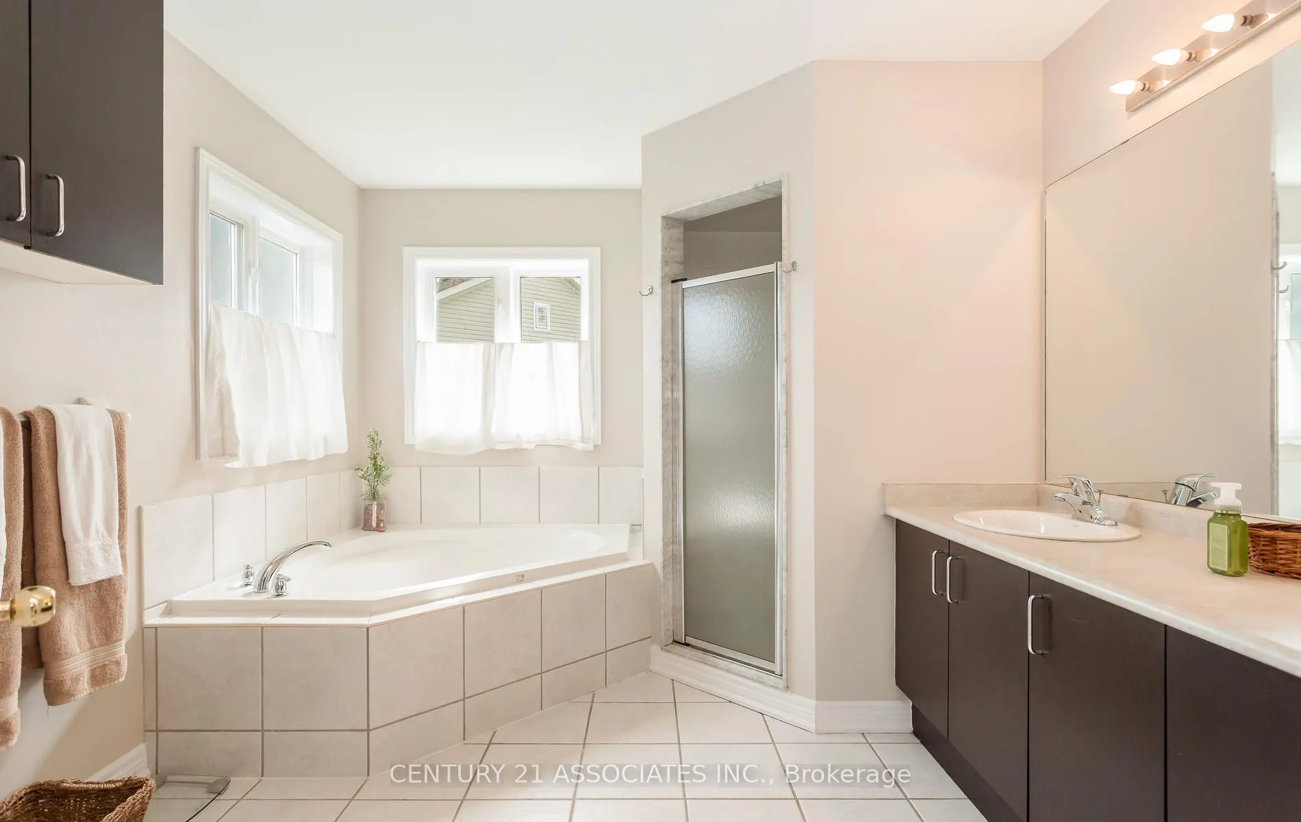 Photo 35 of 1321 Roper Drive, Milton, Dempsey — HOMEH