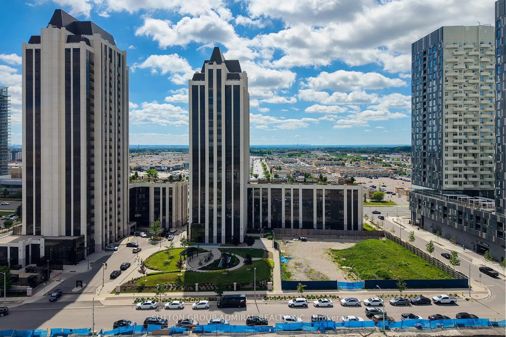 Photo 1 of Unit 1804, 9085 Jane Street, Vaughan, Concord — HOMEH