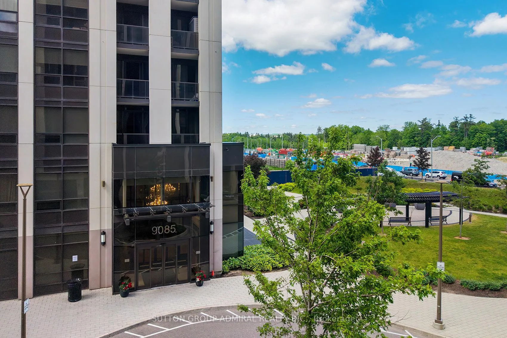 Photo 2 of Unit 1804, 9085 Jane Street, Vaughan, Concord — HOMEH