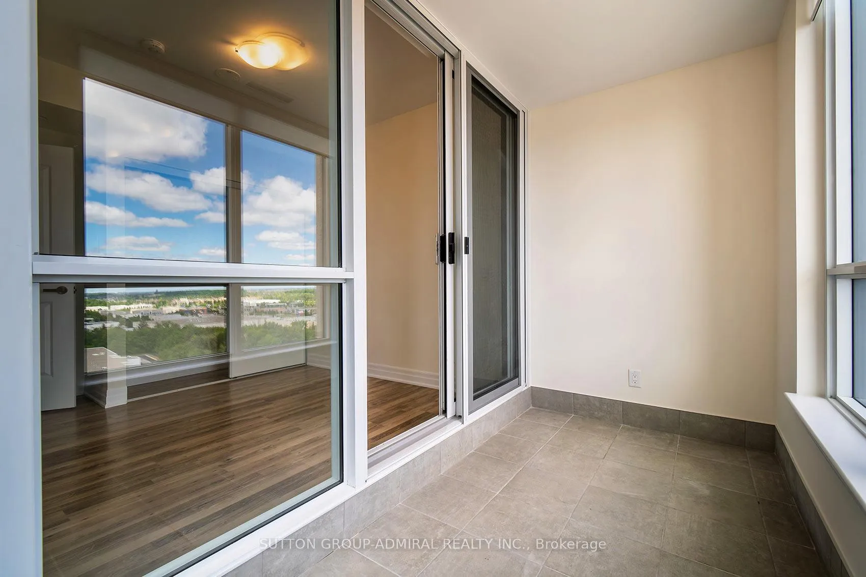 Photo 14 of Unit 1804, 9085 Jane Street, Vaughan, Concord — HOMEH