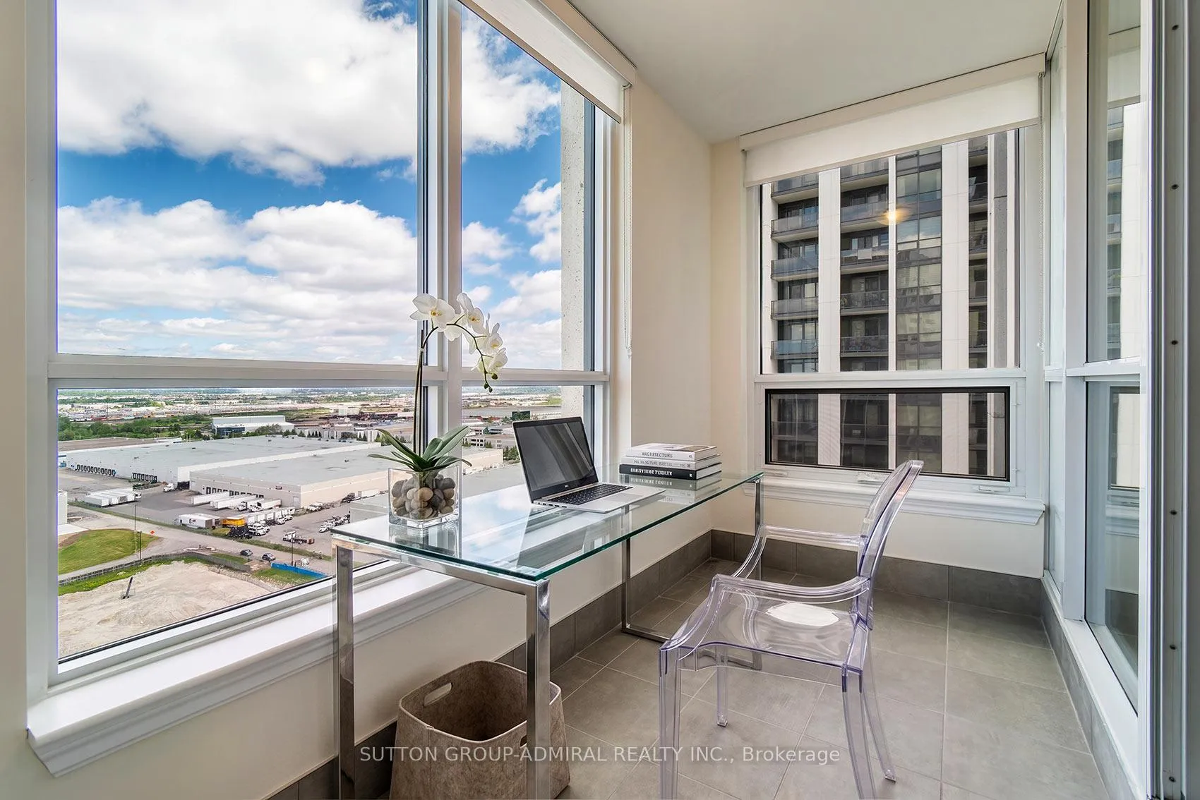 Photo 26 of Unit 1804, 9085 Jane Street, Vaughan, Concord — HOMEH
