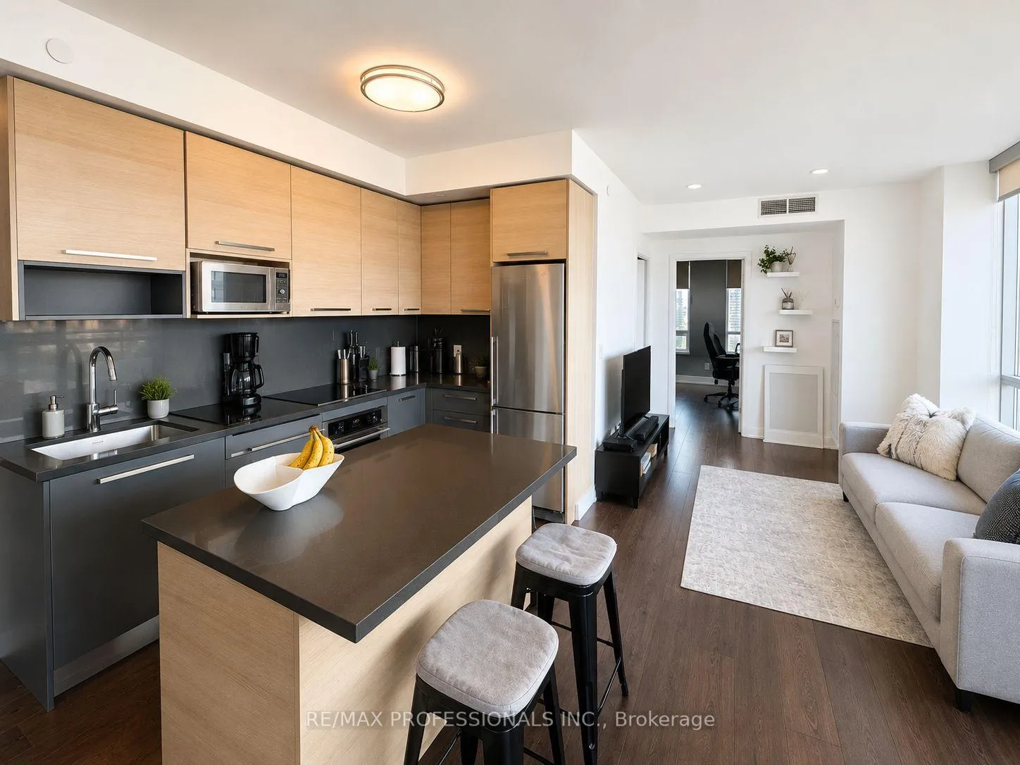 Photo 3 of Unit 3510, 36 Park Lawn Road, Etobicoke, Mimico — HOMEH