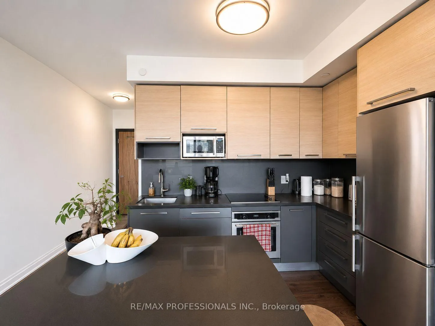 Photo 4 of Unit 3510, 36 Park Lawn Road, Etobicoke, Mimico — HOMEH