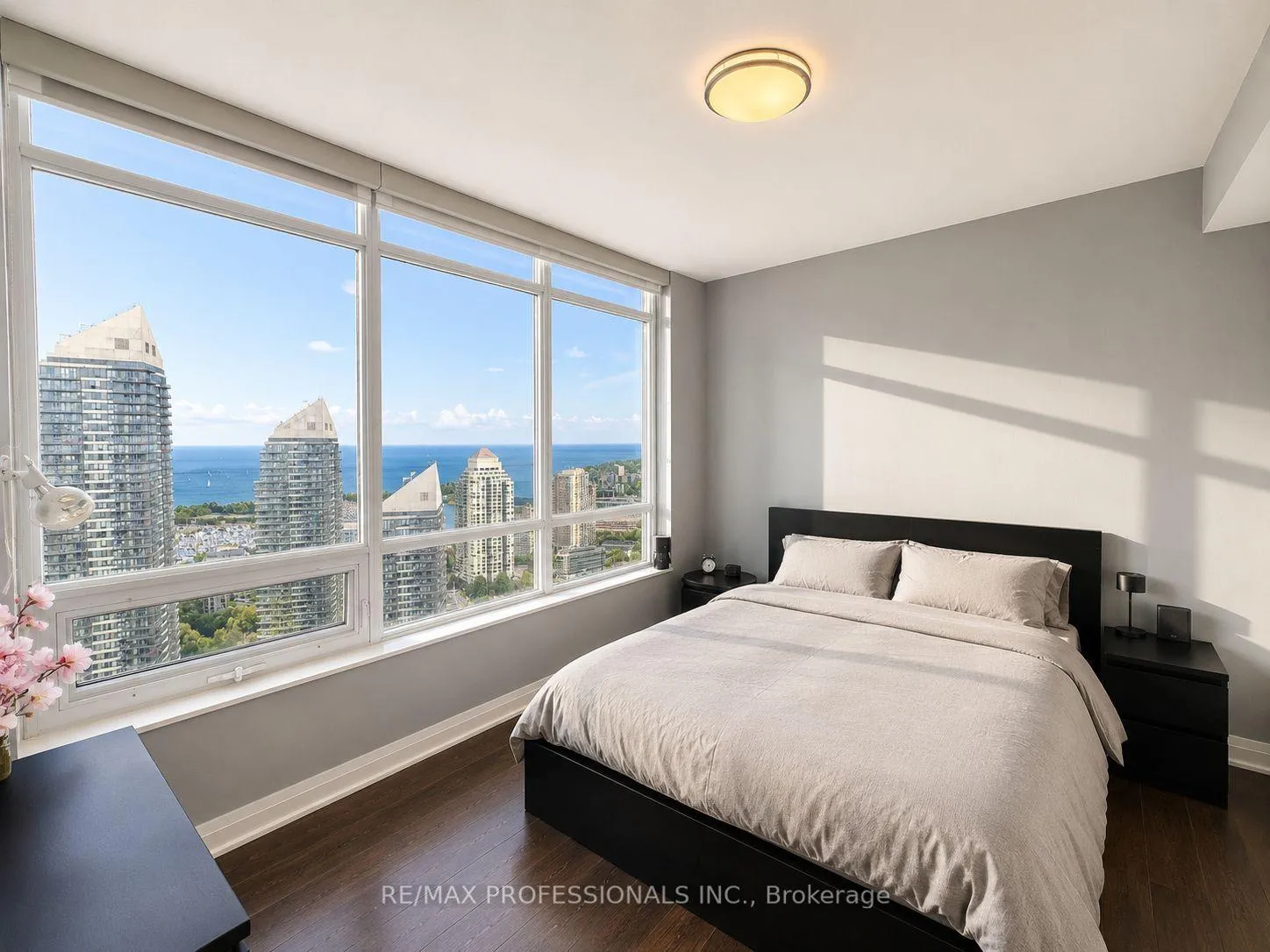 Photo 7 of Unit 3510, 36 Park Lawn Road, Etobicoke, Mimico — HOMEH