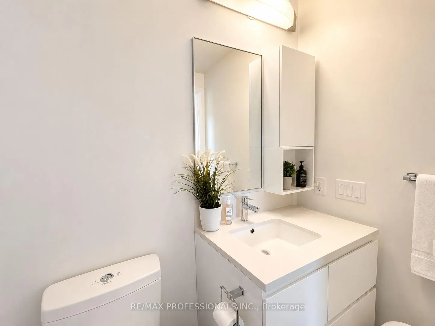 Photo 10 of Unit 3510, 36 Park Lawn Road, Etobicoke, Mimico — HOMEH