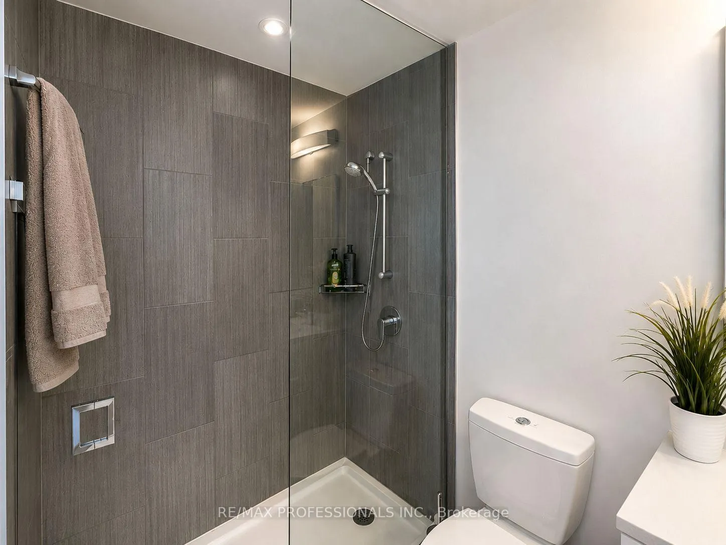 Photo 11 of Unit 3510, 36 Park Lawn Road, Etobicoke, Mimico — HOMEH