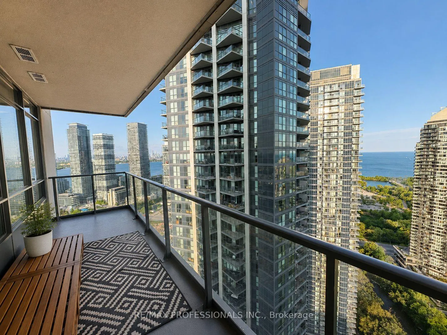 Photo 12 of Unit 3510, 36 Park Lawn Road, Etobicoke, Mimico — HOMEH