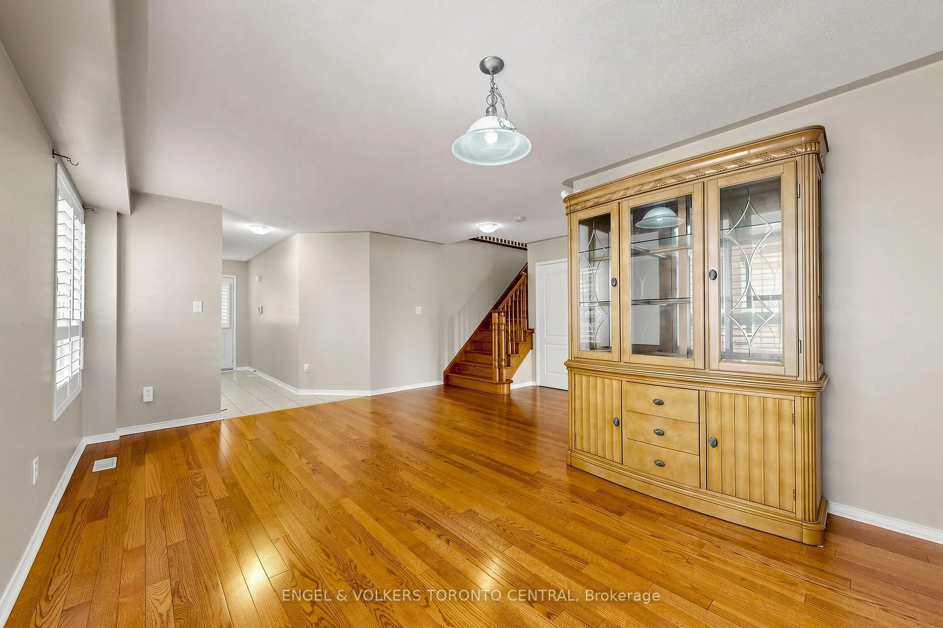 Photo 8 of 1628 Pennel Drive, Oshawa, Taunton — HOMEH