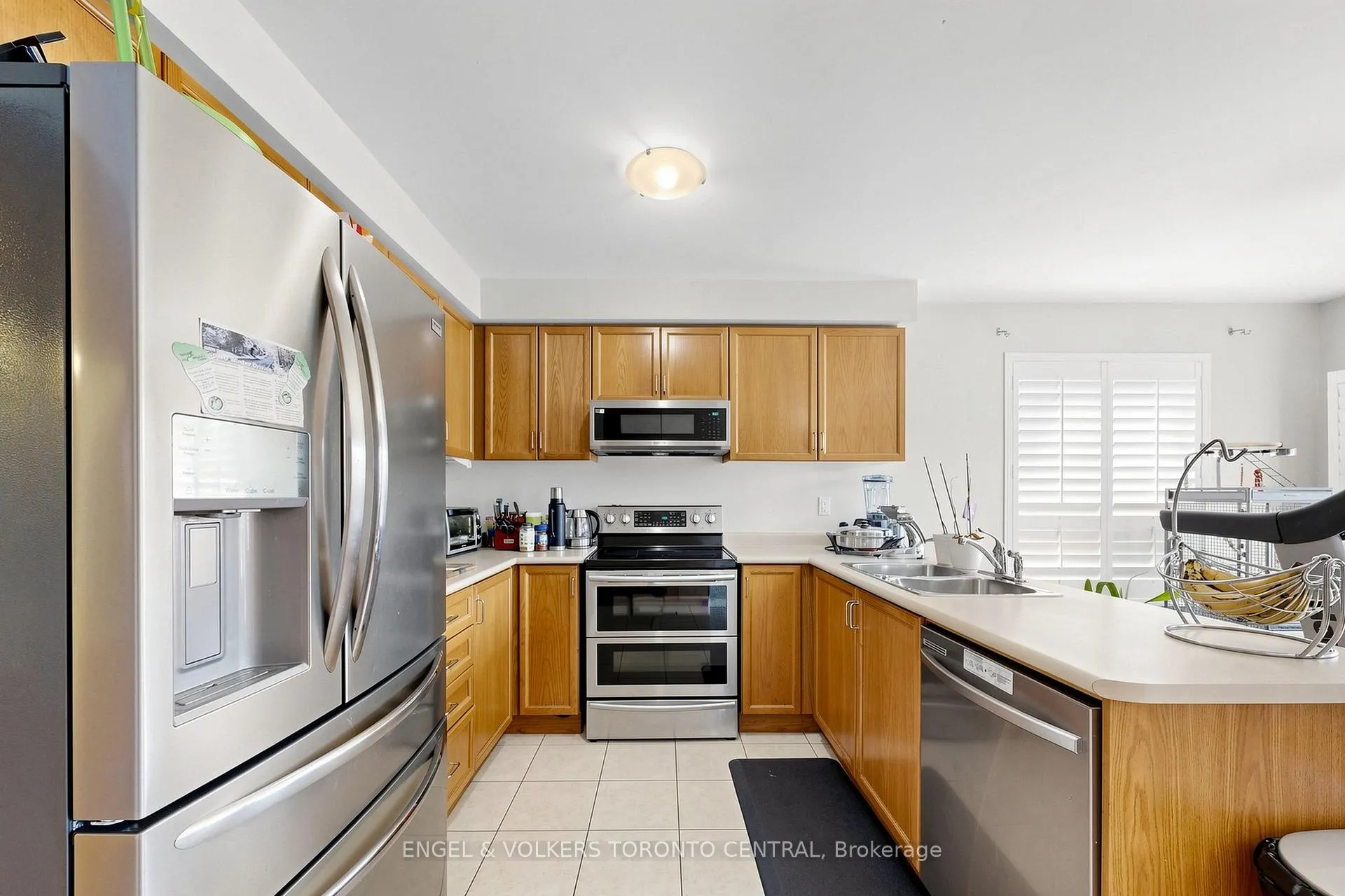 Photo 12 of 1628 Pennel Drive, Oshawa, Taunton — HOMEH