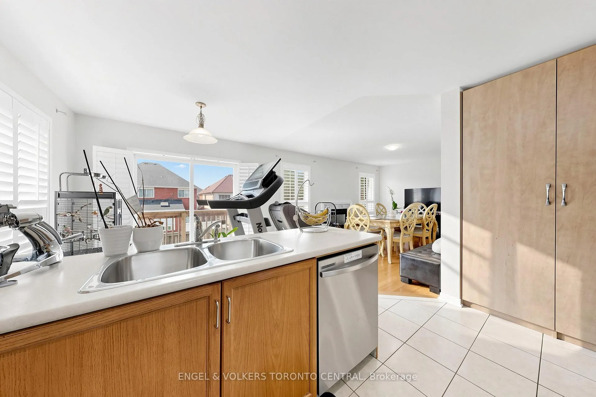 Photo 17 of 1628 Pennel Drive, Oshawa, Taunton — HOMEH
