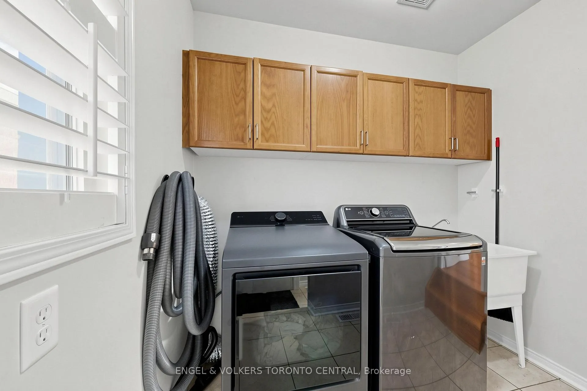 Photo 21 of 1628 Pennel Drive, Oshawa, Taunton — HOMEH