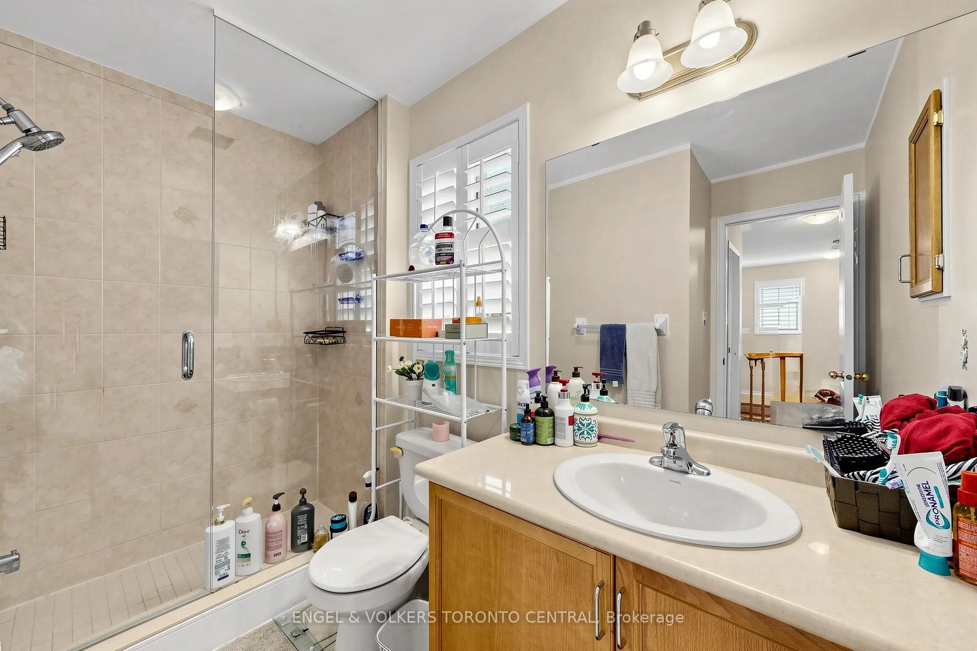 Photo 25 of 1628 Pennel Drive, Oshawa, Taunton — HOMEH